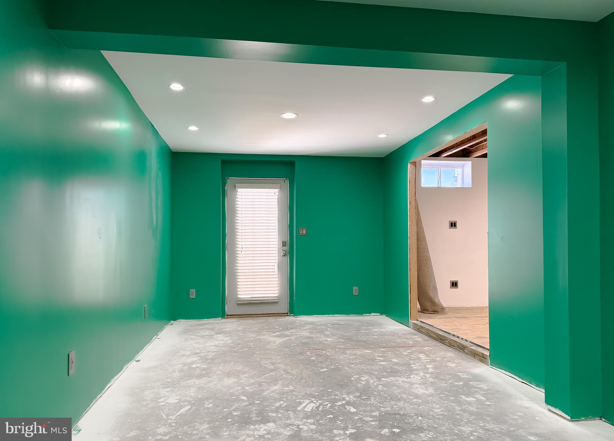 WESTBURY - Residential