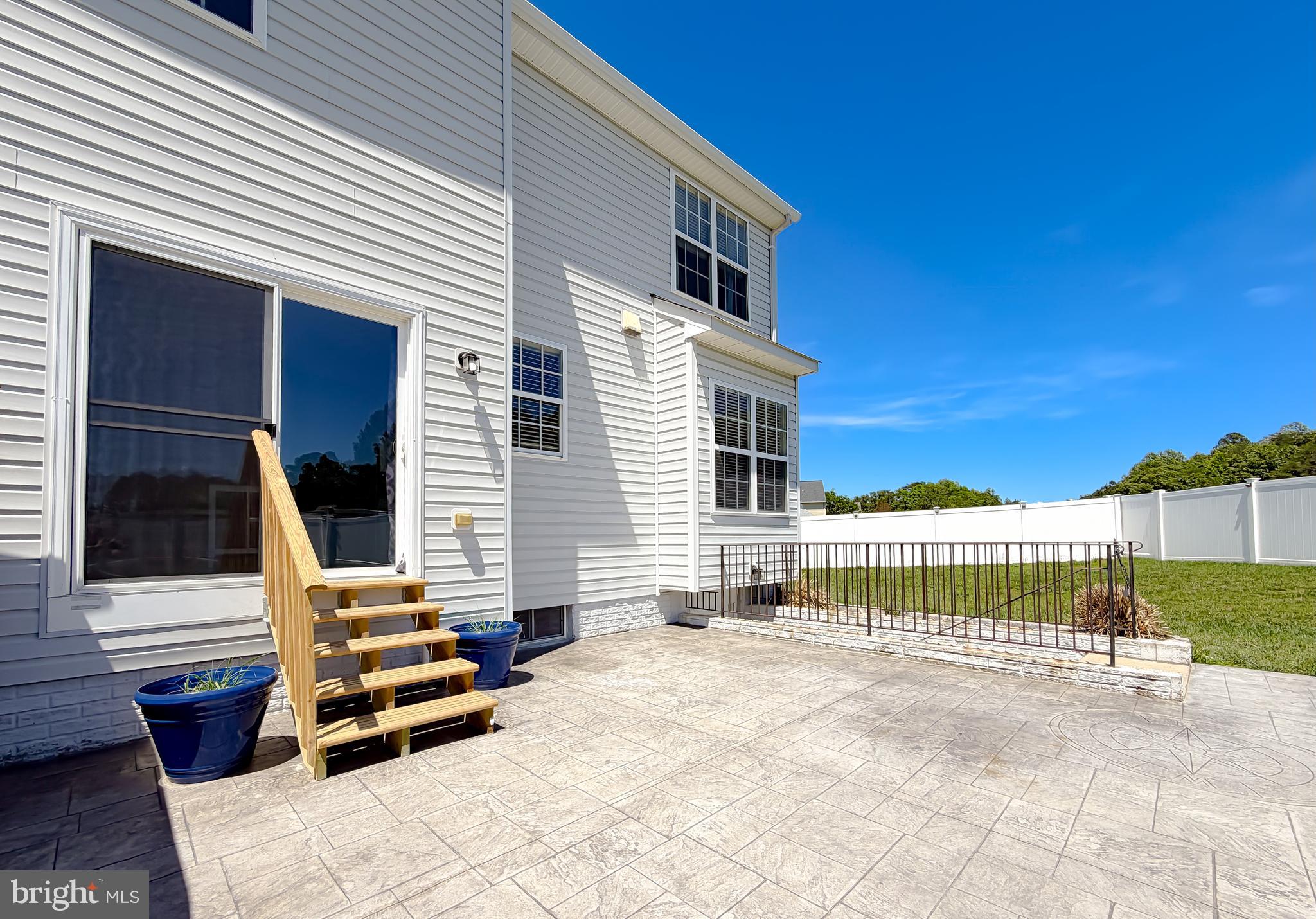 WESTBURY - Residential