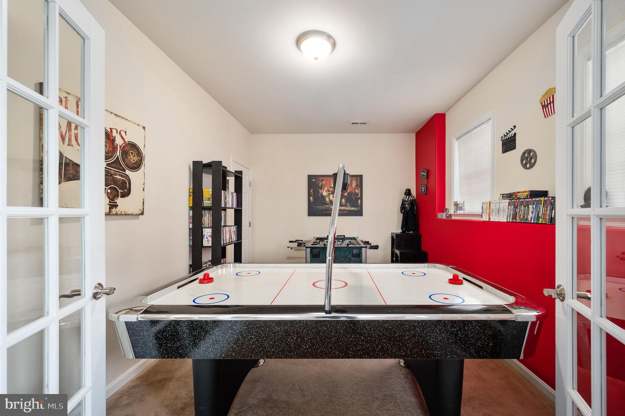 EQUESTRIAN ESTATES - Residential