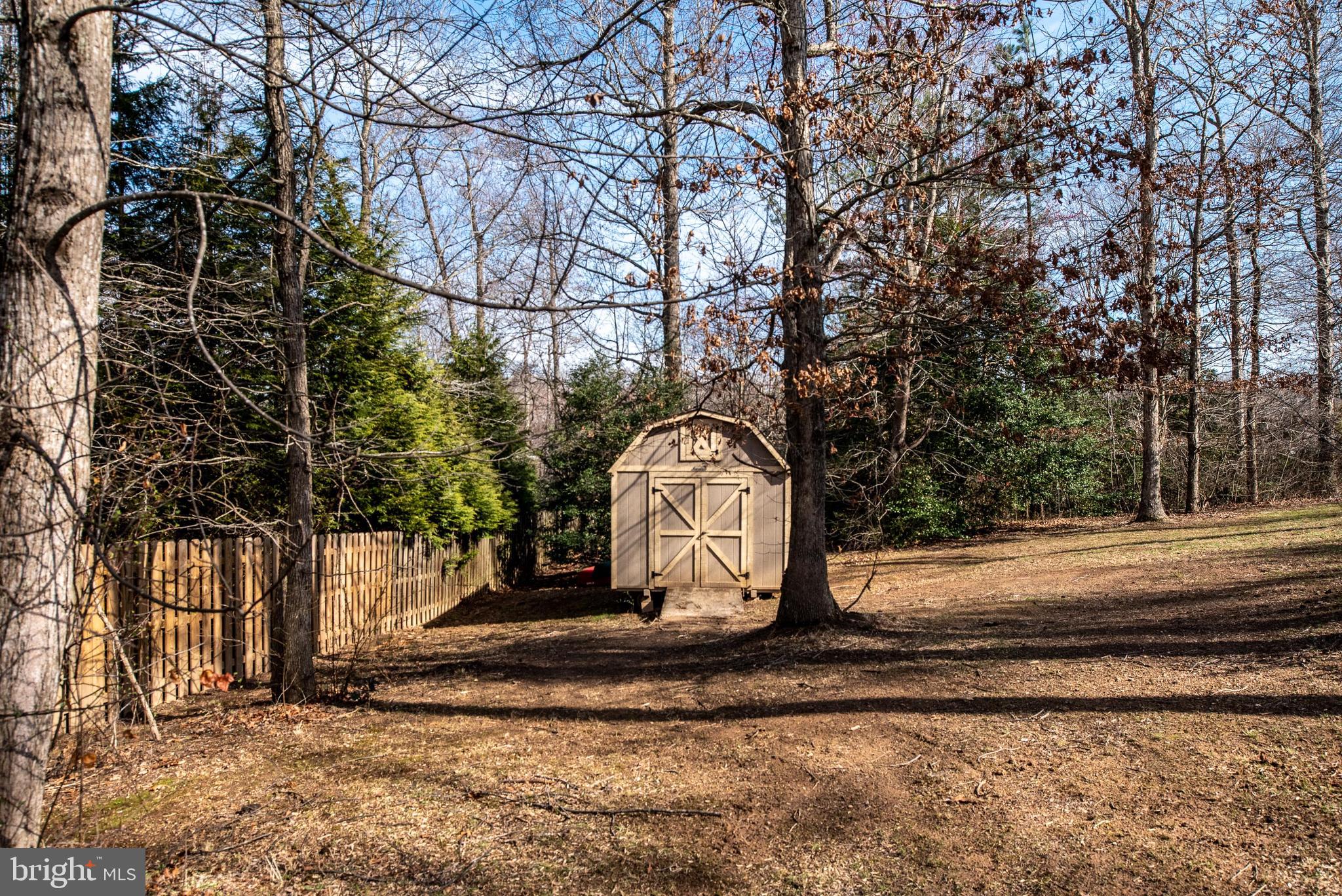 EQUESTRIAN ESTATES - Residential