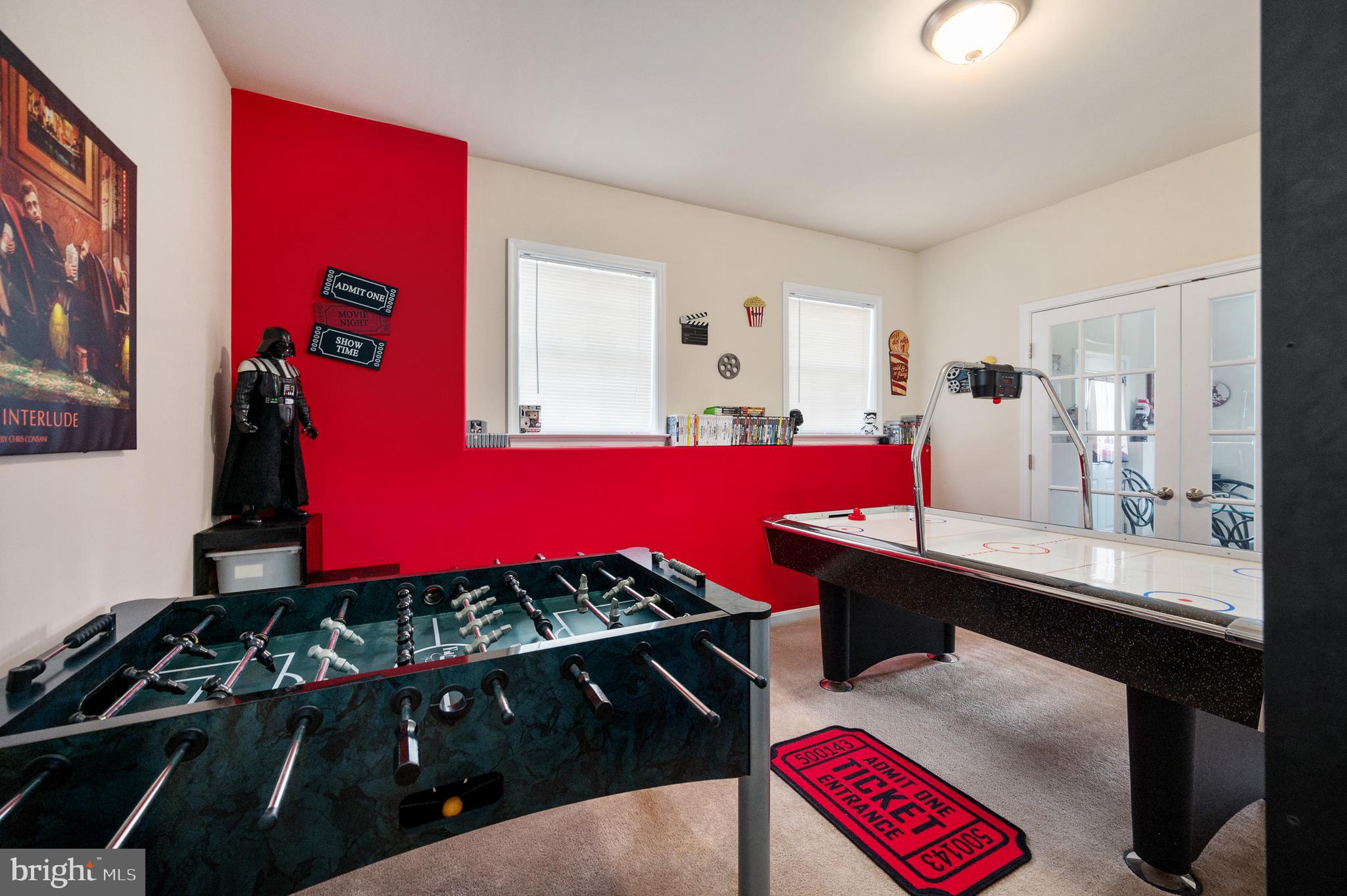 EQUESTRIAN ESTATES - Residential