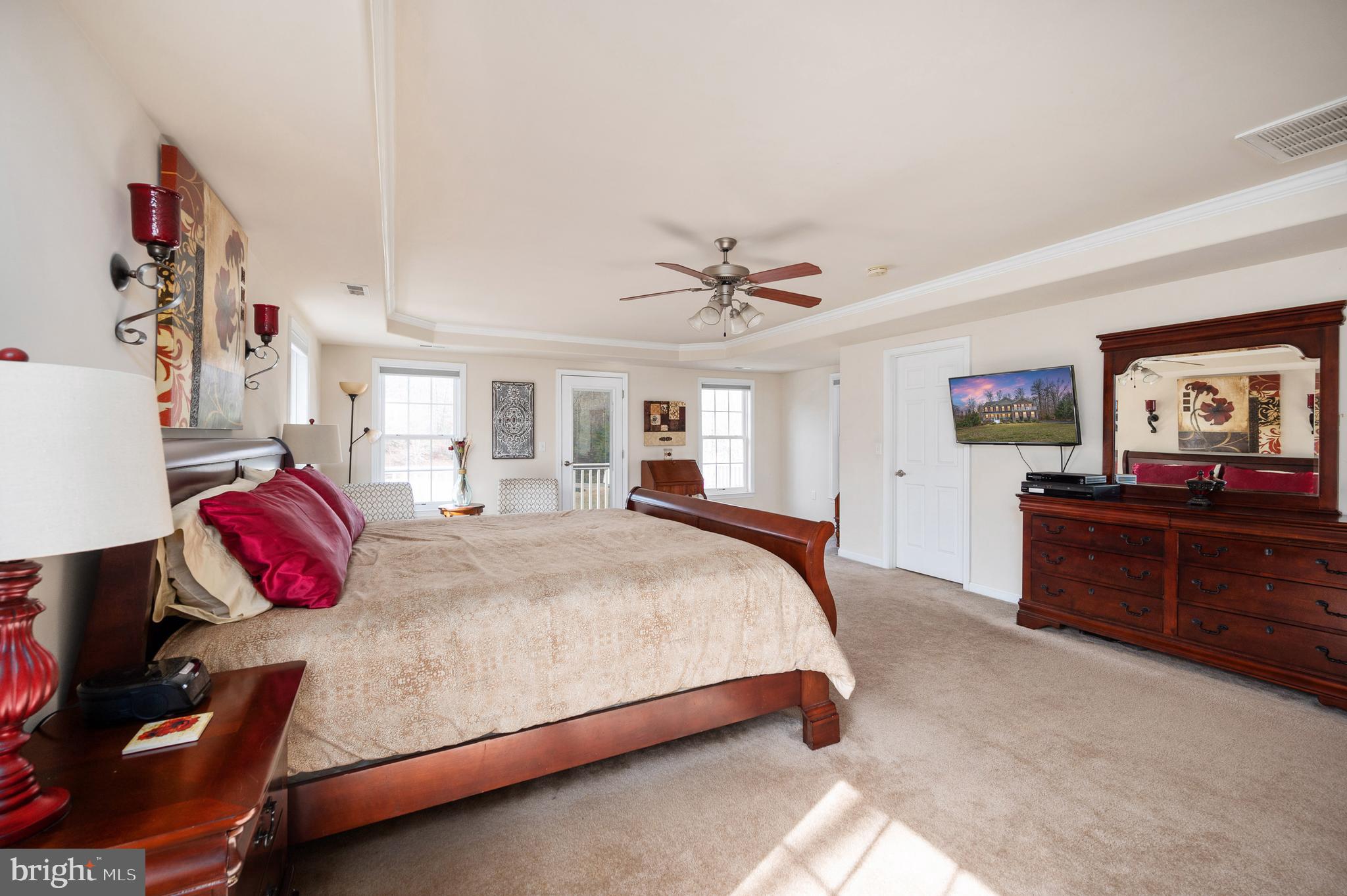 EQUESTRIAN ESTATES - Residential