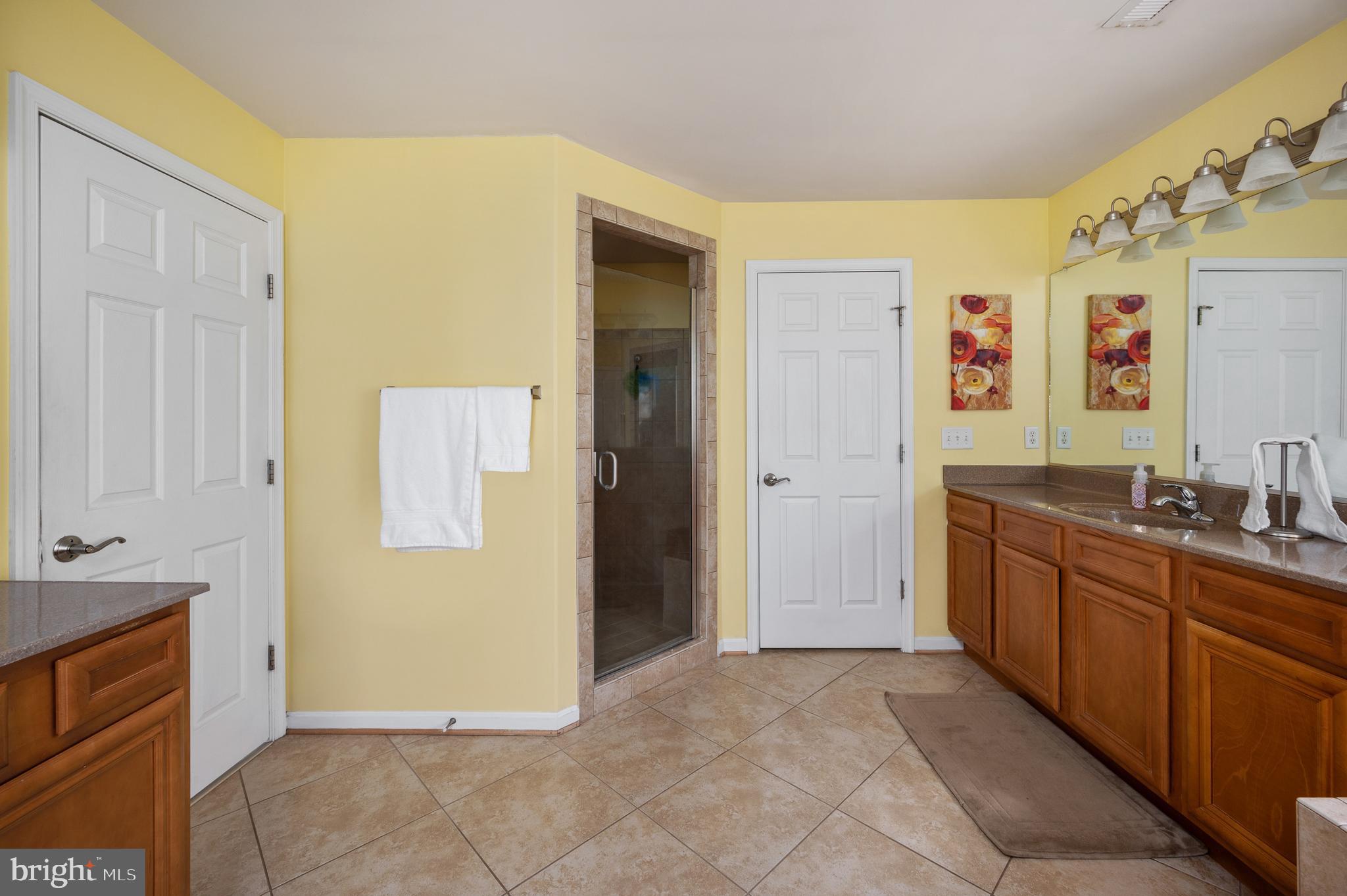 EQUESTRIAN ESTATES - Residential