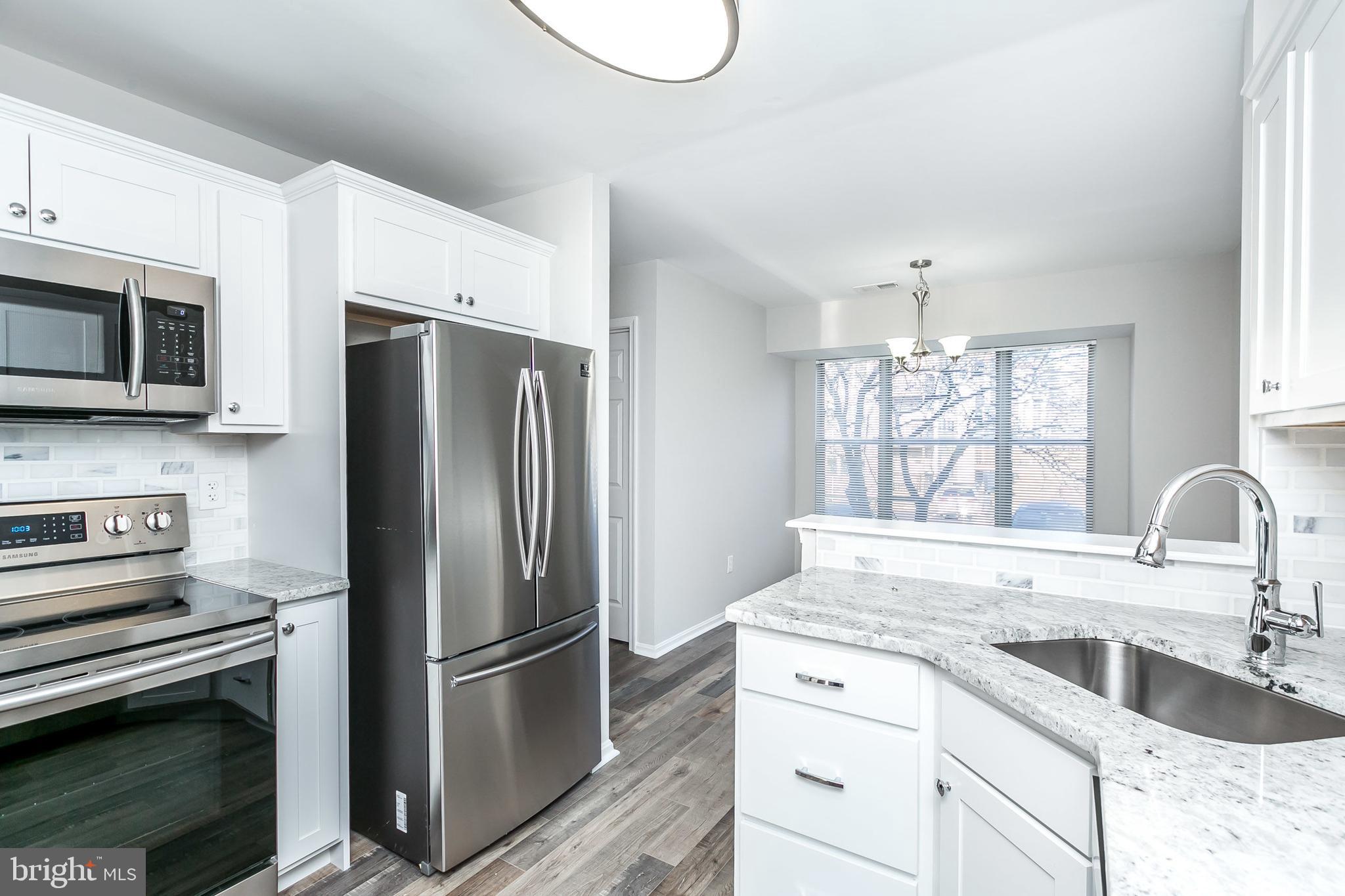 RIVERCHASE - Residential