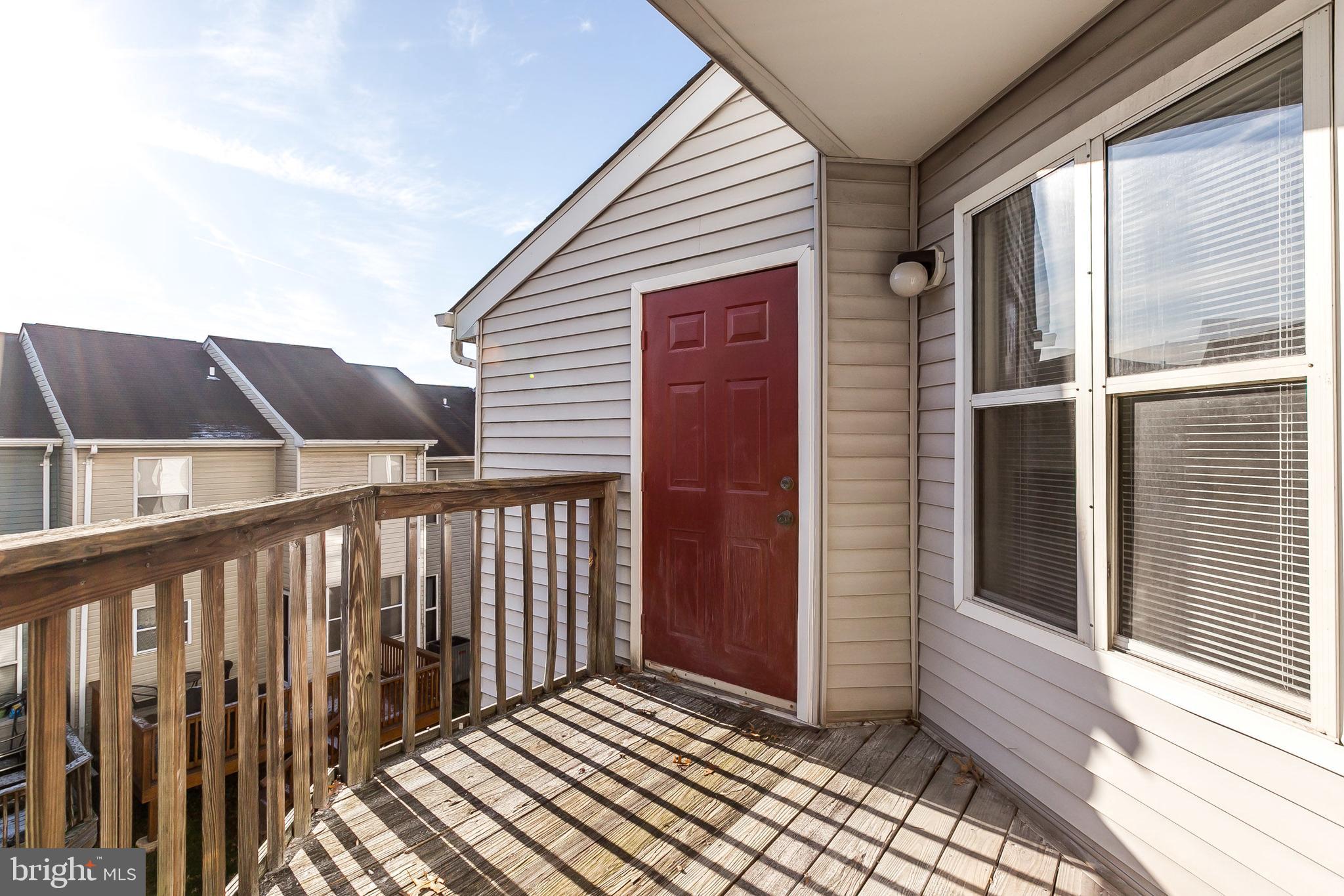 RIVERCHASE - Residential