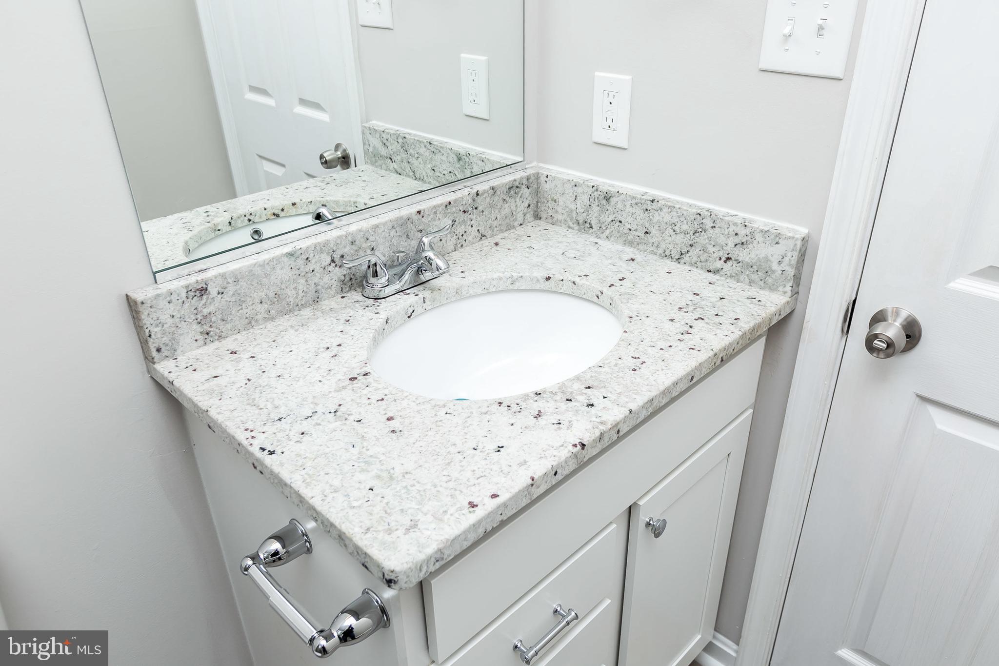 RIVERCHASE - Residential