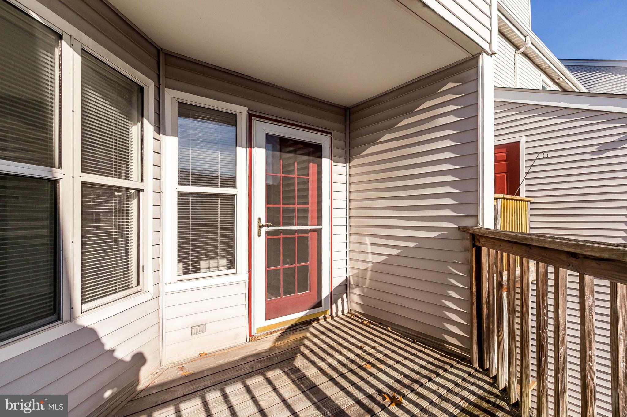 RIVERCHASE - Residential