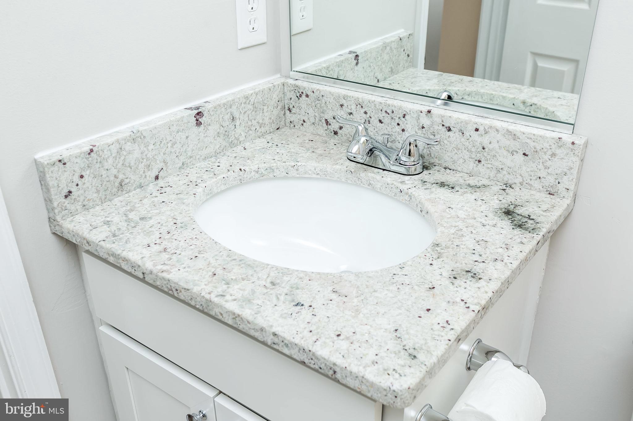 RIVERCHASE - Residential