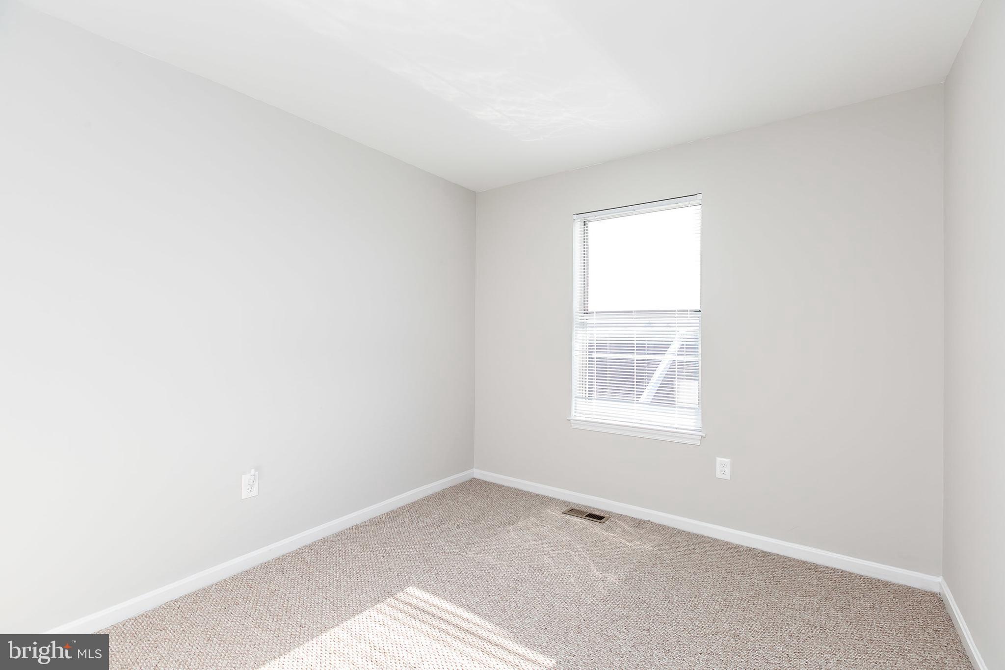 RIVERCHASE - Residential