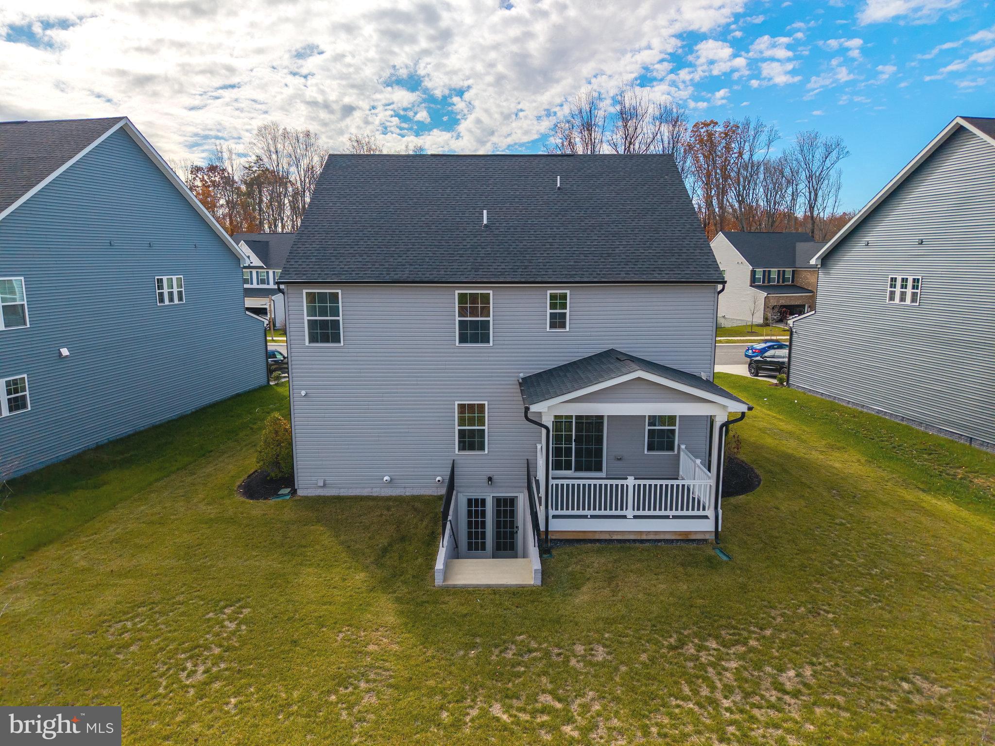 SOUTH LAKE - Residential