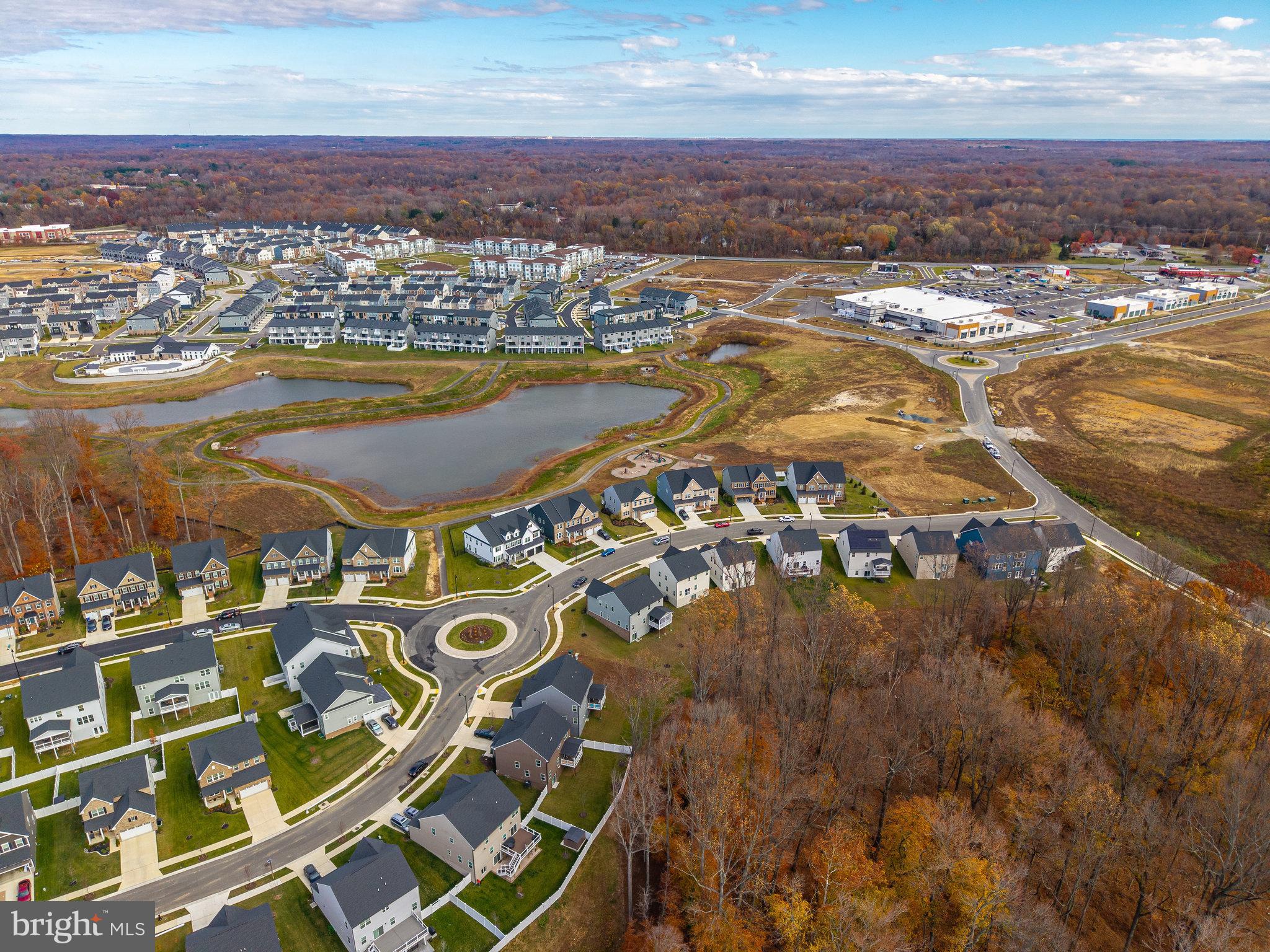 SOUTH LAKE - Residential
