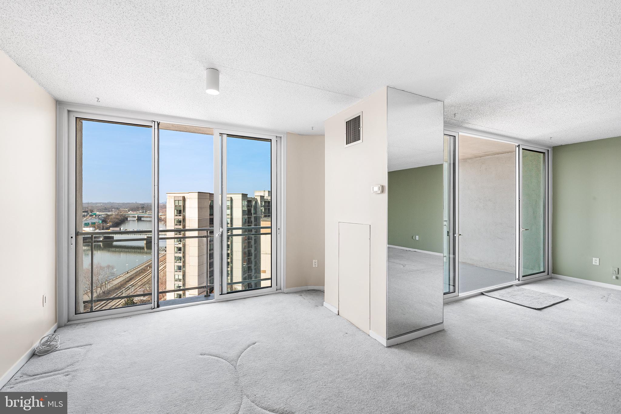 LOGAN CIRCLE - Residential