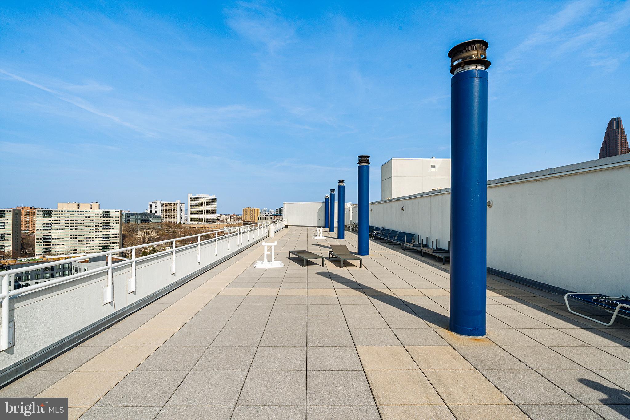 LOGAN CIRCLE - Residential