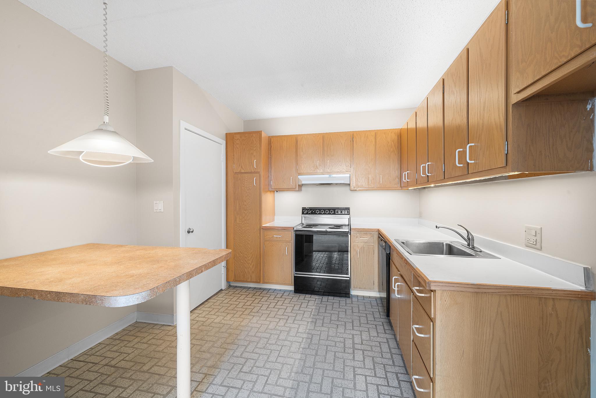 LOGAN CIRCLE - Residential