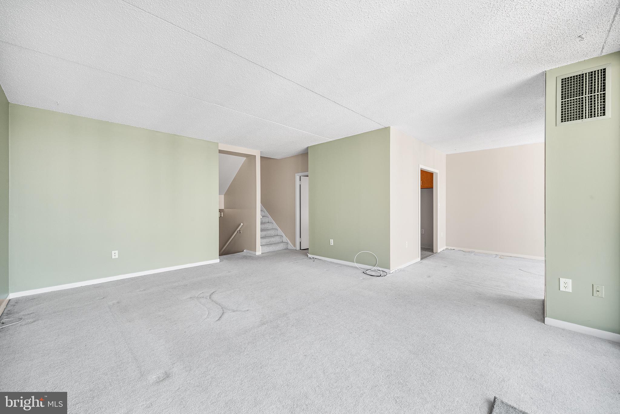 LOGAN CIRCLE - Residential