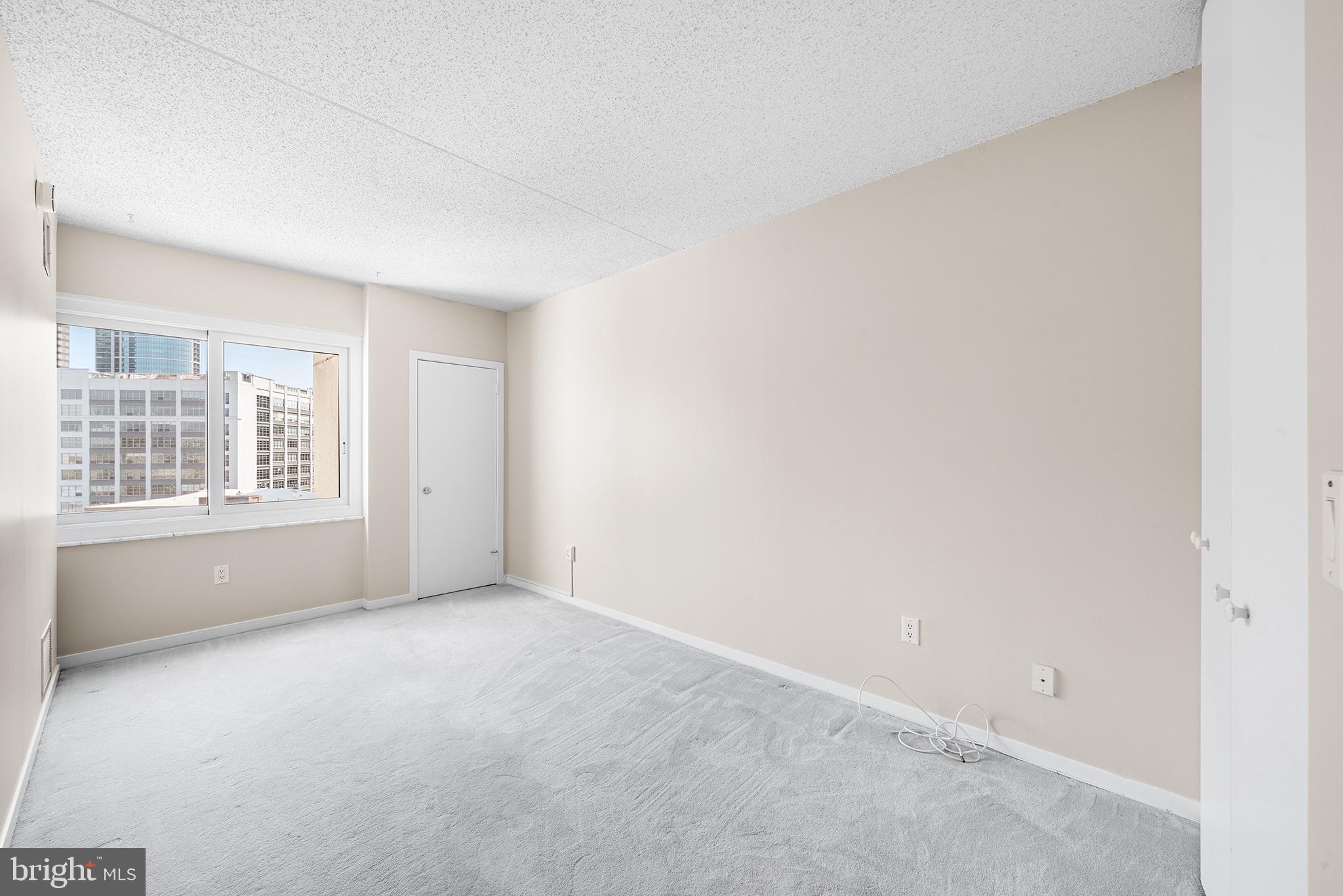 LOGAN CIRCLE - Residential