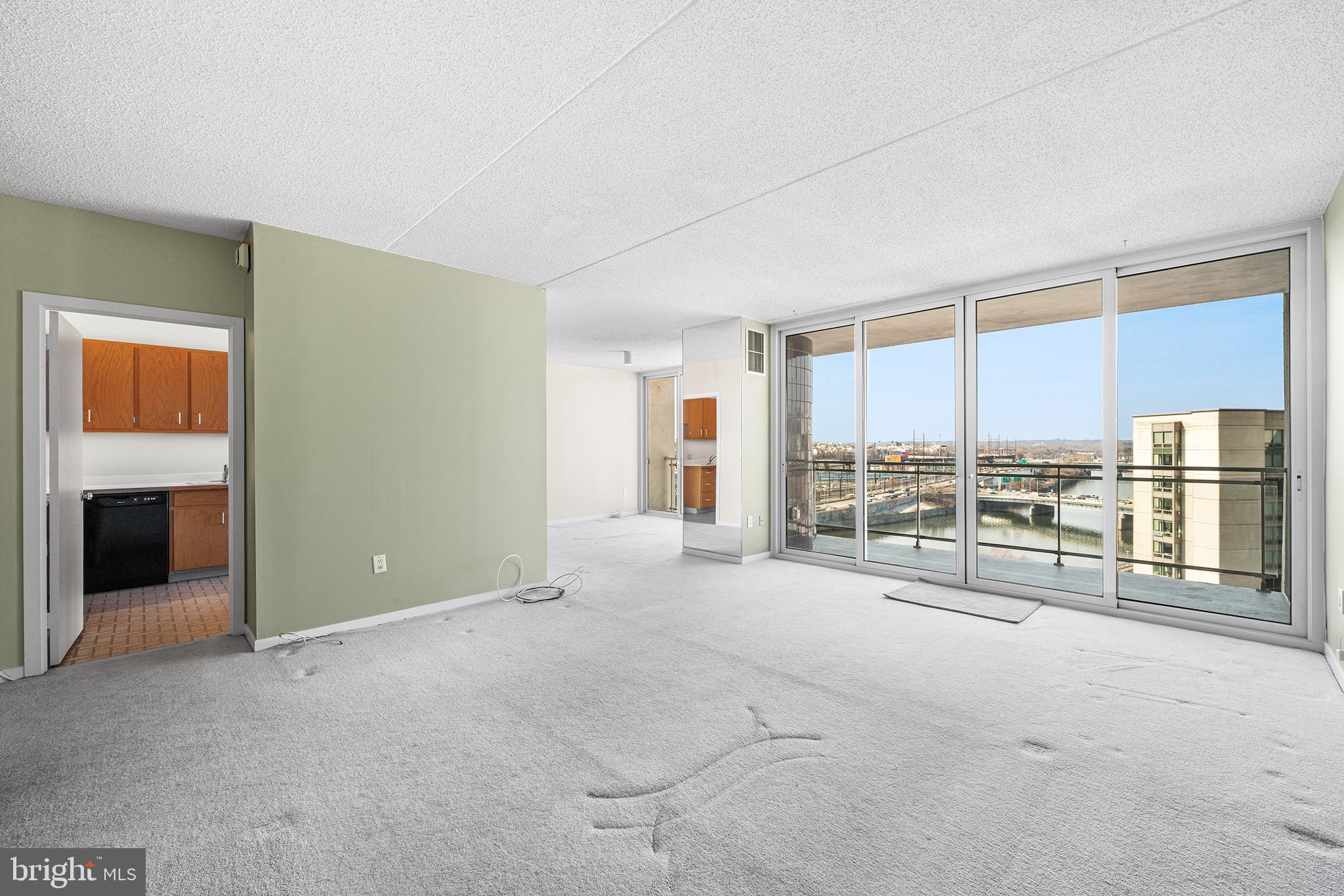 LOGAN CIRCLE - Residential