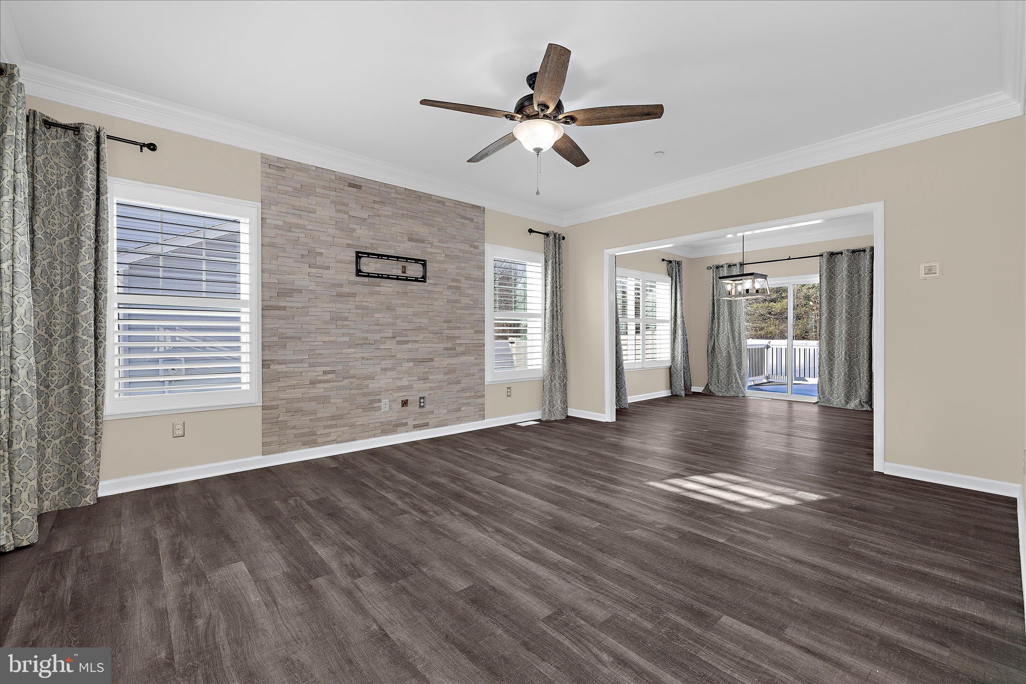 THE MEADOWS - Residential