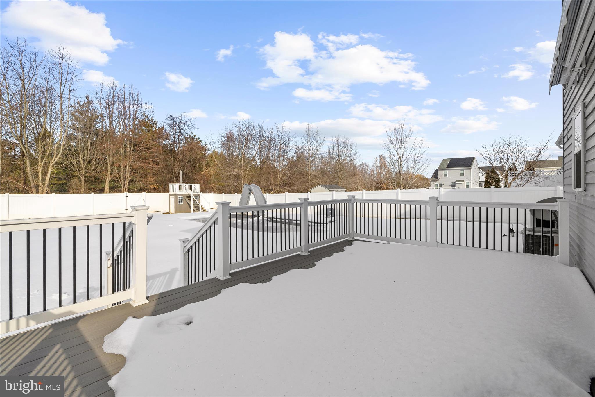 THE MEADOWS - Residential