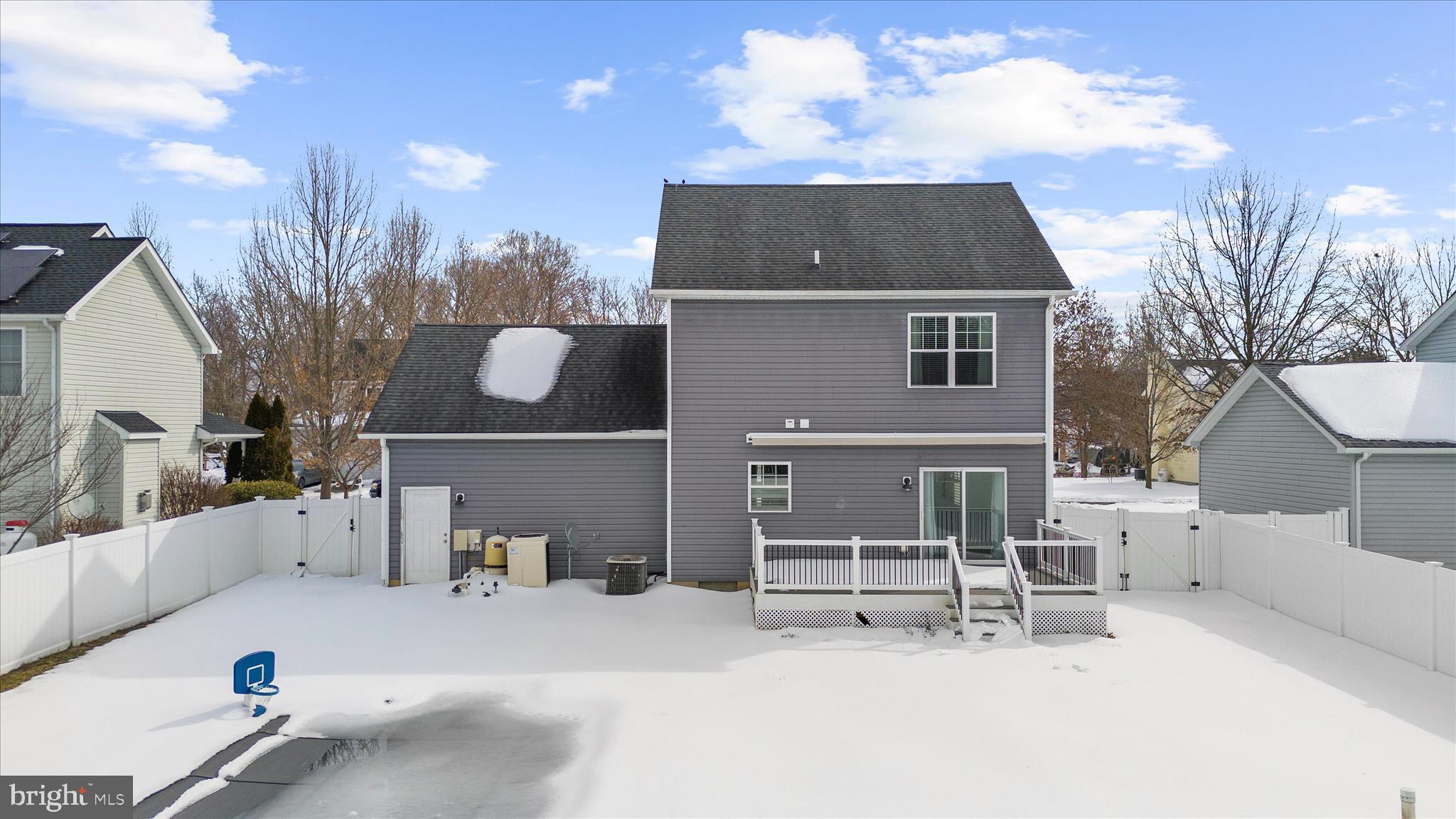 THE MEADOWS - Residential