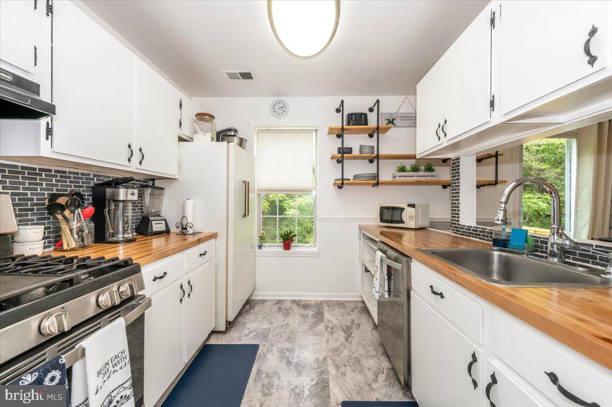 GREENHILLS - Residential