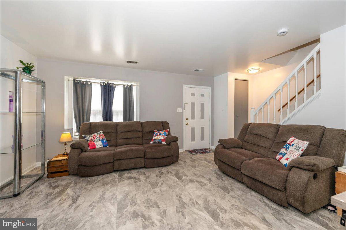 GREENHILLS - Residential