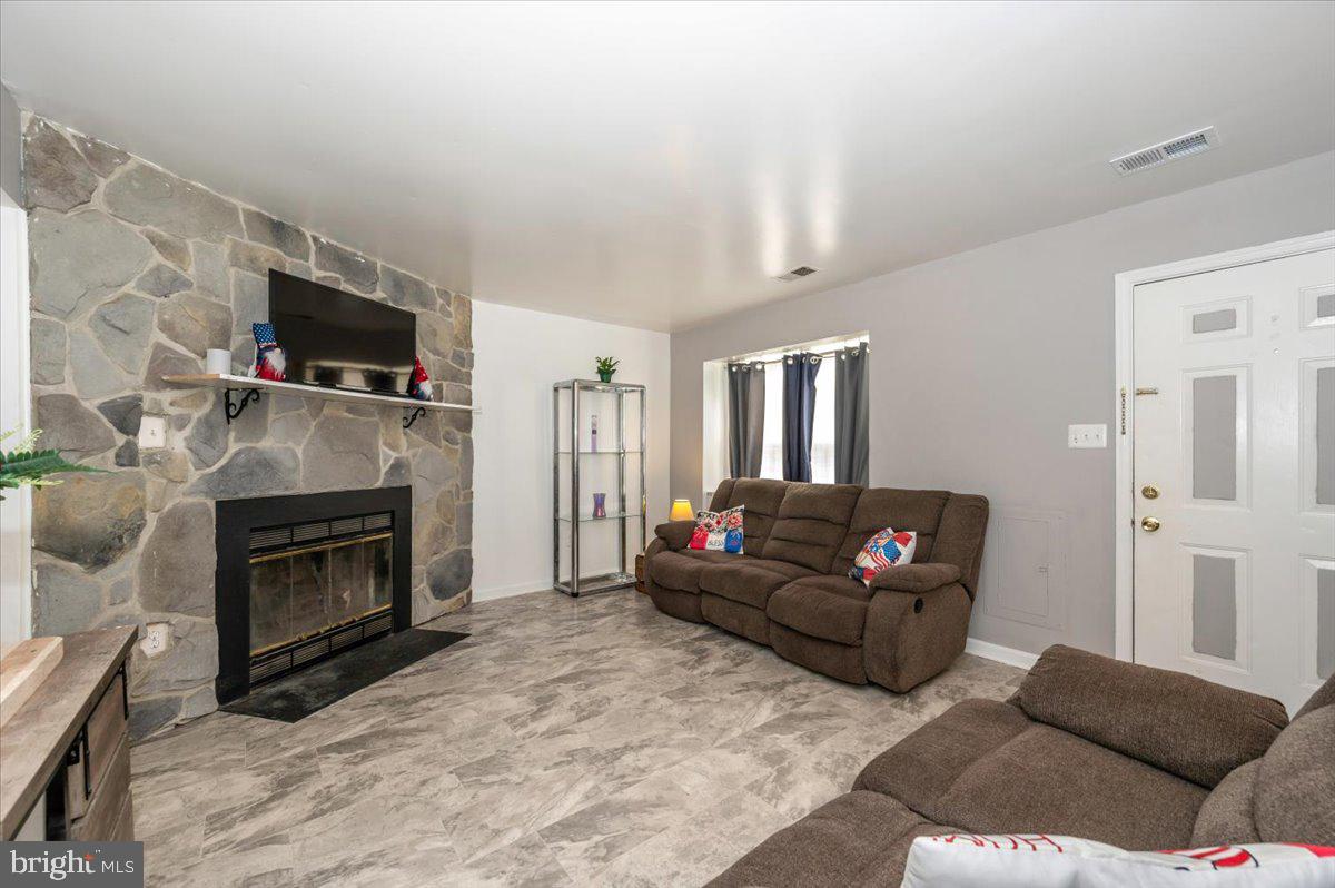 GREENHILLS - Residential