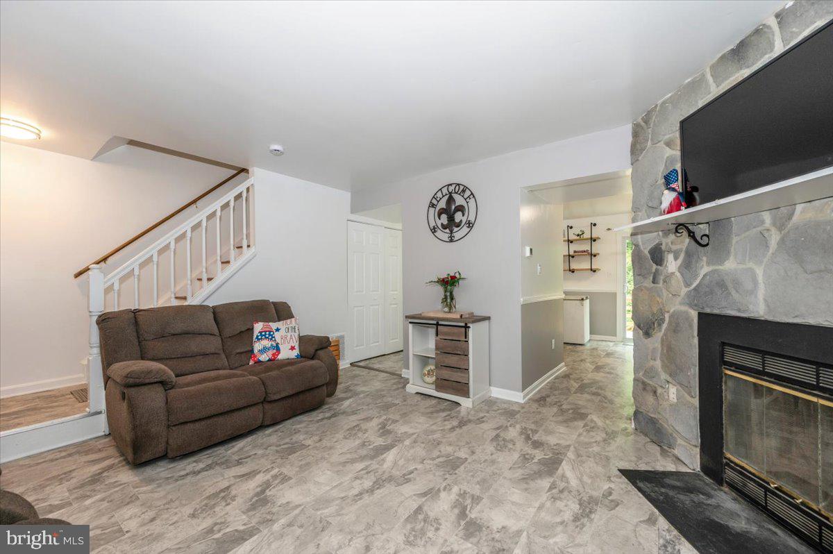 GREENHILLS - Residential