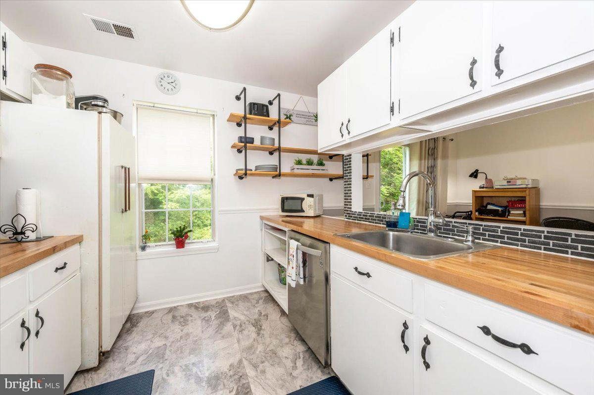 GREENHILLS - Residential