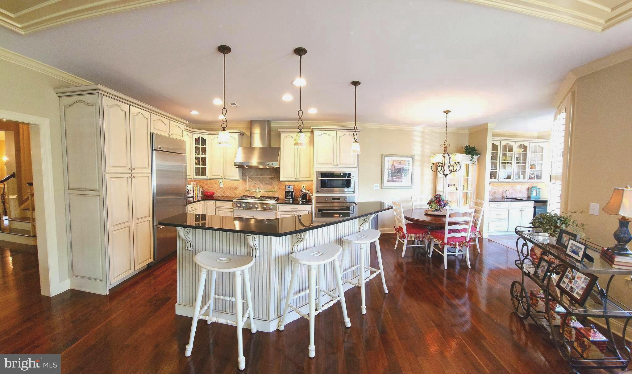 NEWTOWN WALK - Residential