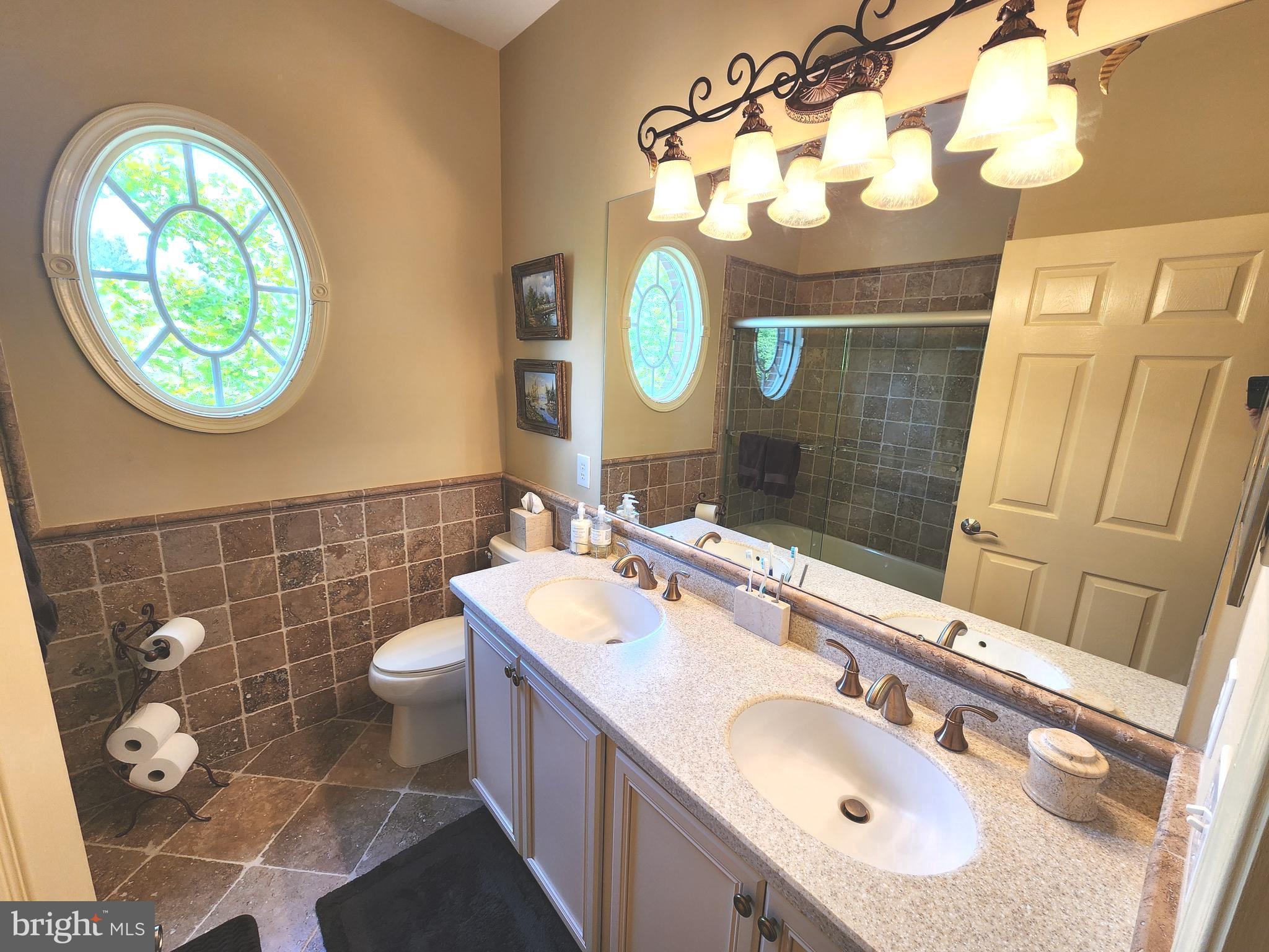 NEWTOWN WALK - Residential