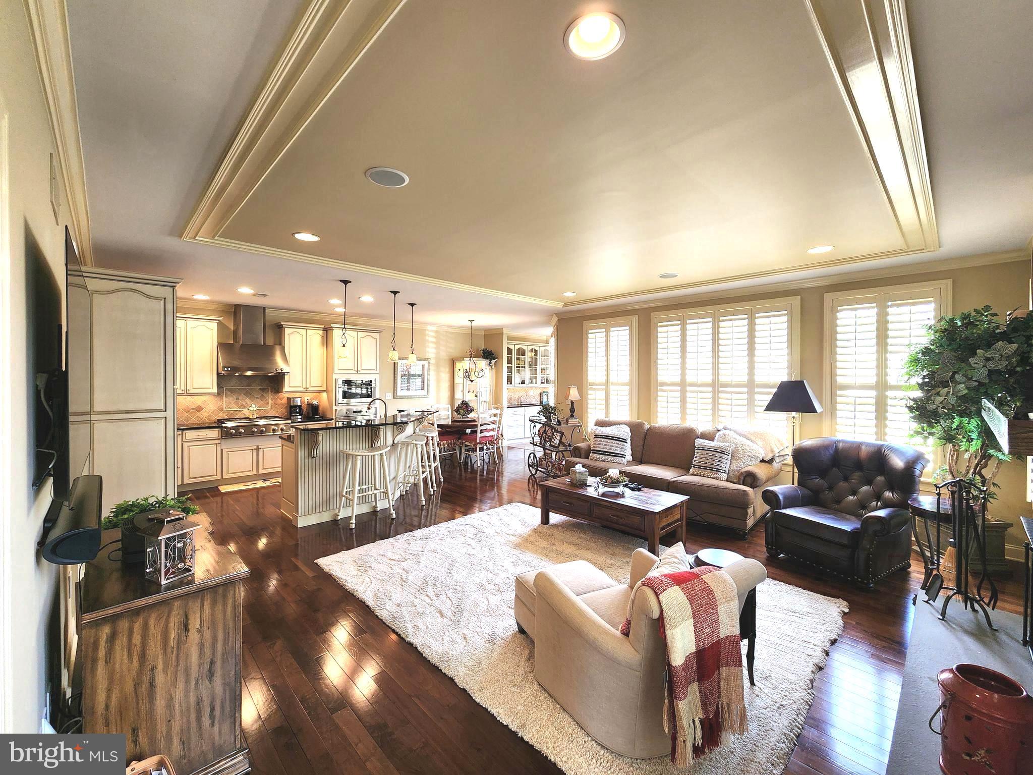 NEWTOWN WALK - Residential