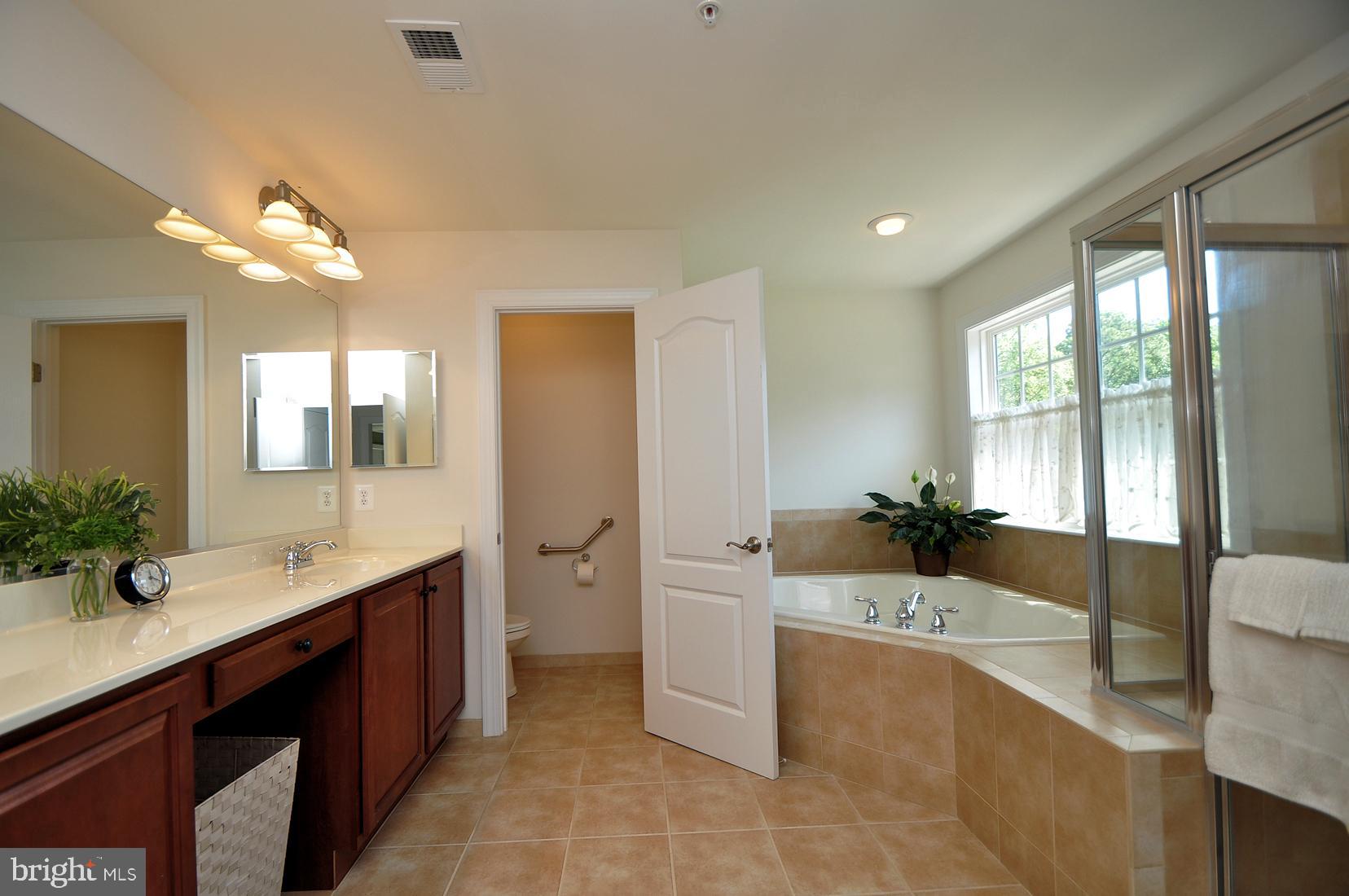 GRIFFITH LANDING - Residential