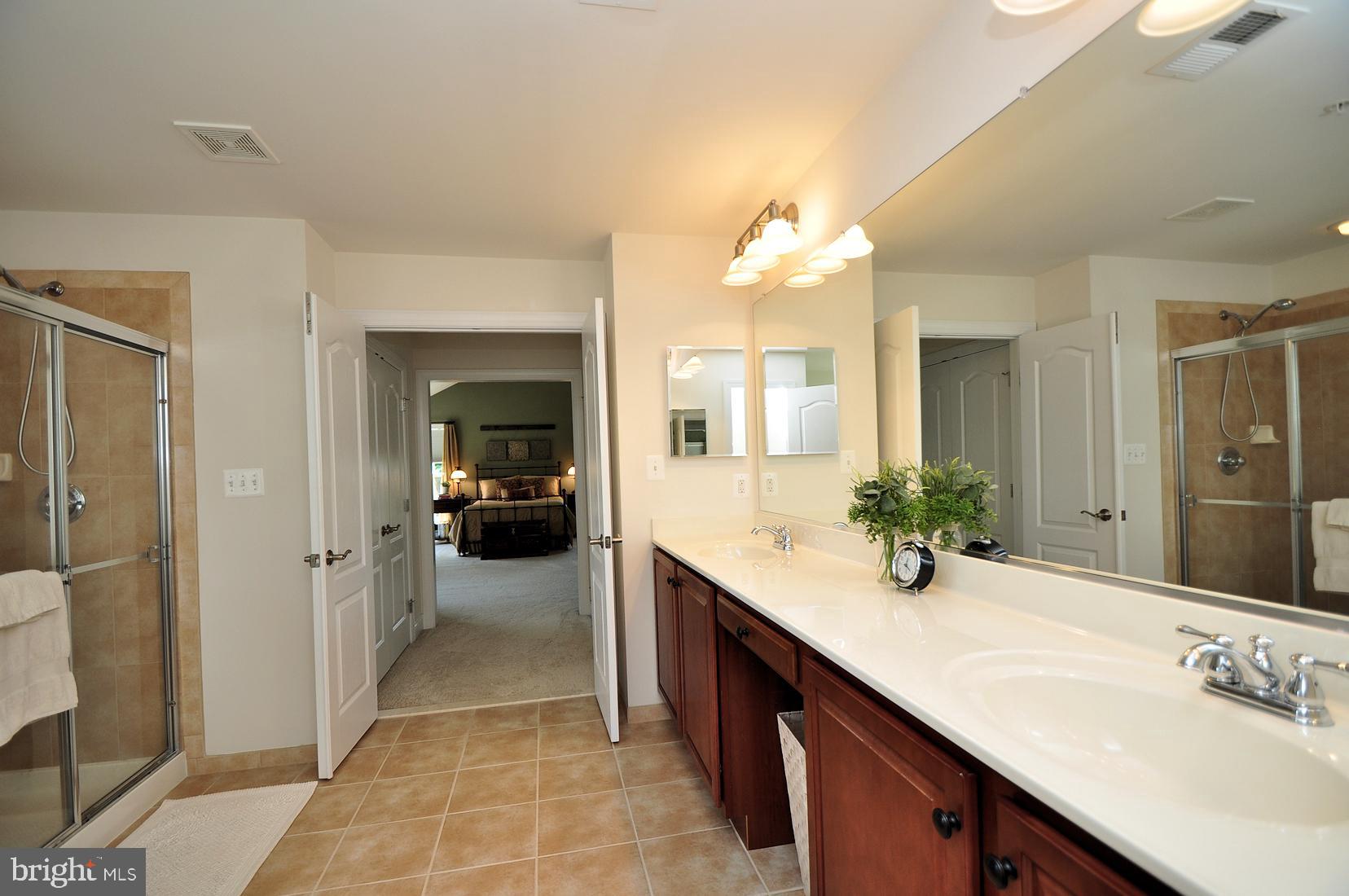 GRIFFITH LANDING - Residential