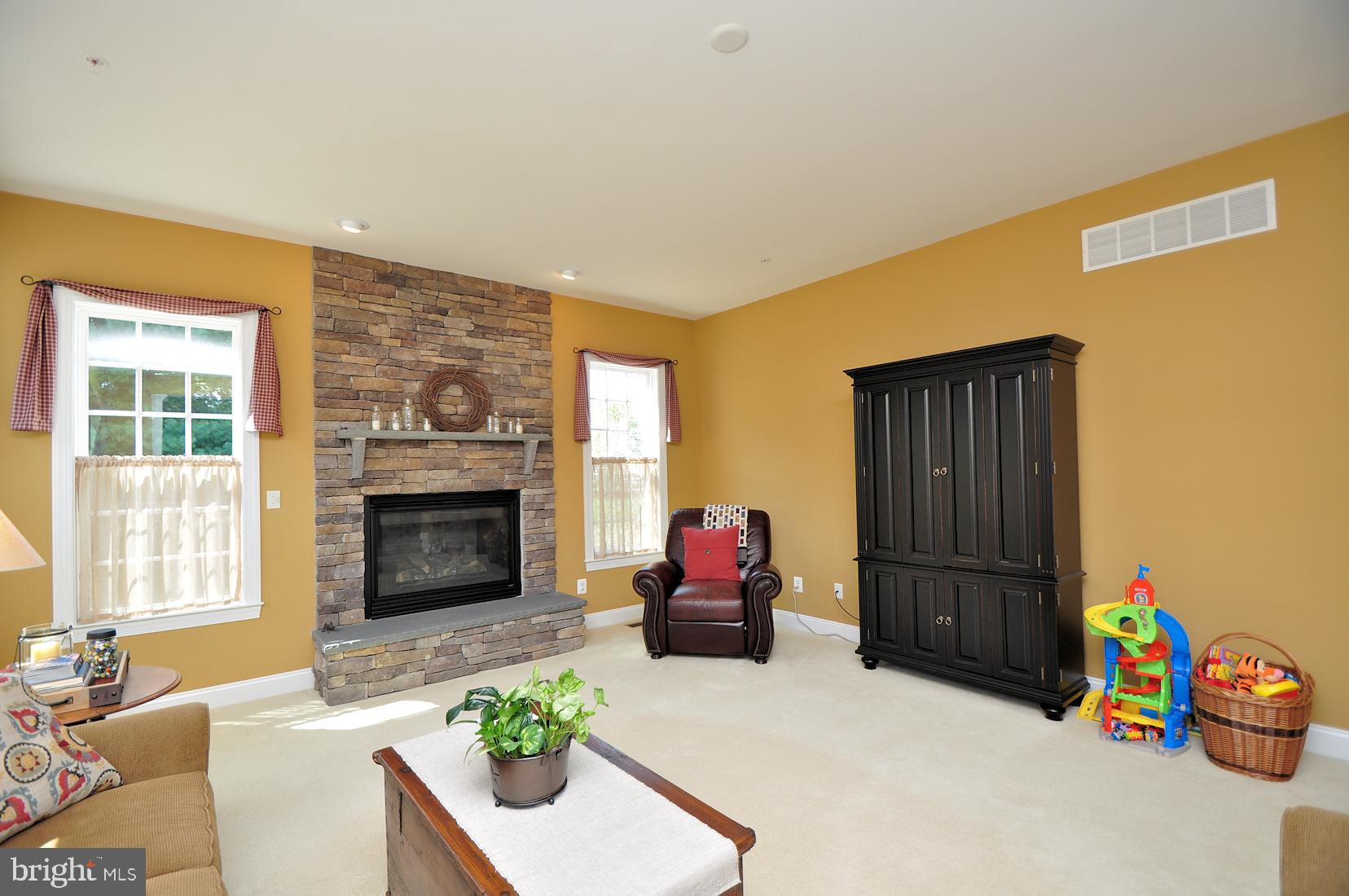 GRIFFITH LANDING - Residential