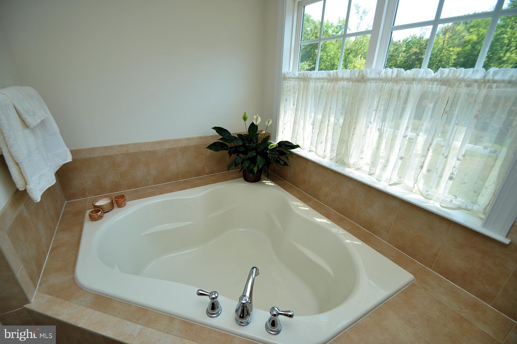 GRIFFITH LANDING - Residential