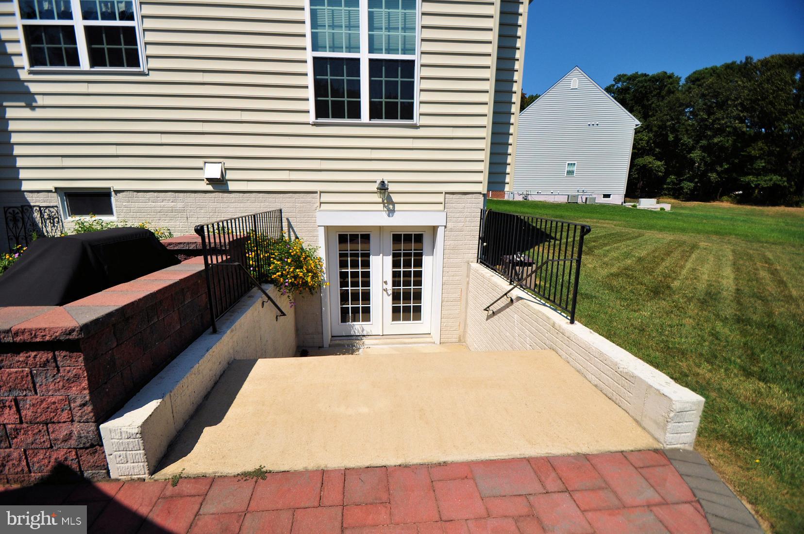 GRIFFITH LANDING - Residential