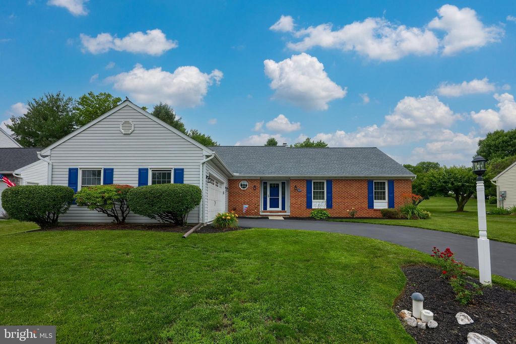 Photo of 229 POST OAK RD, LANCASTER, PA 17603 (MLS # PALA2036622)