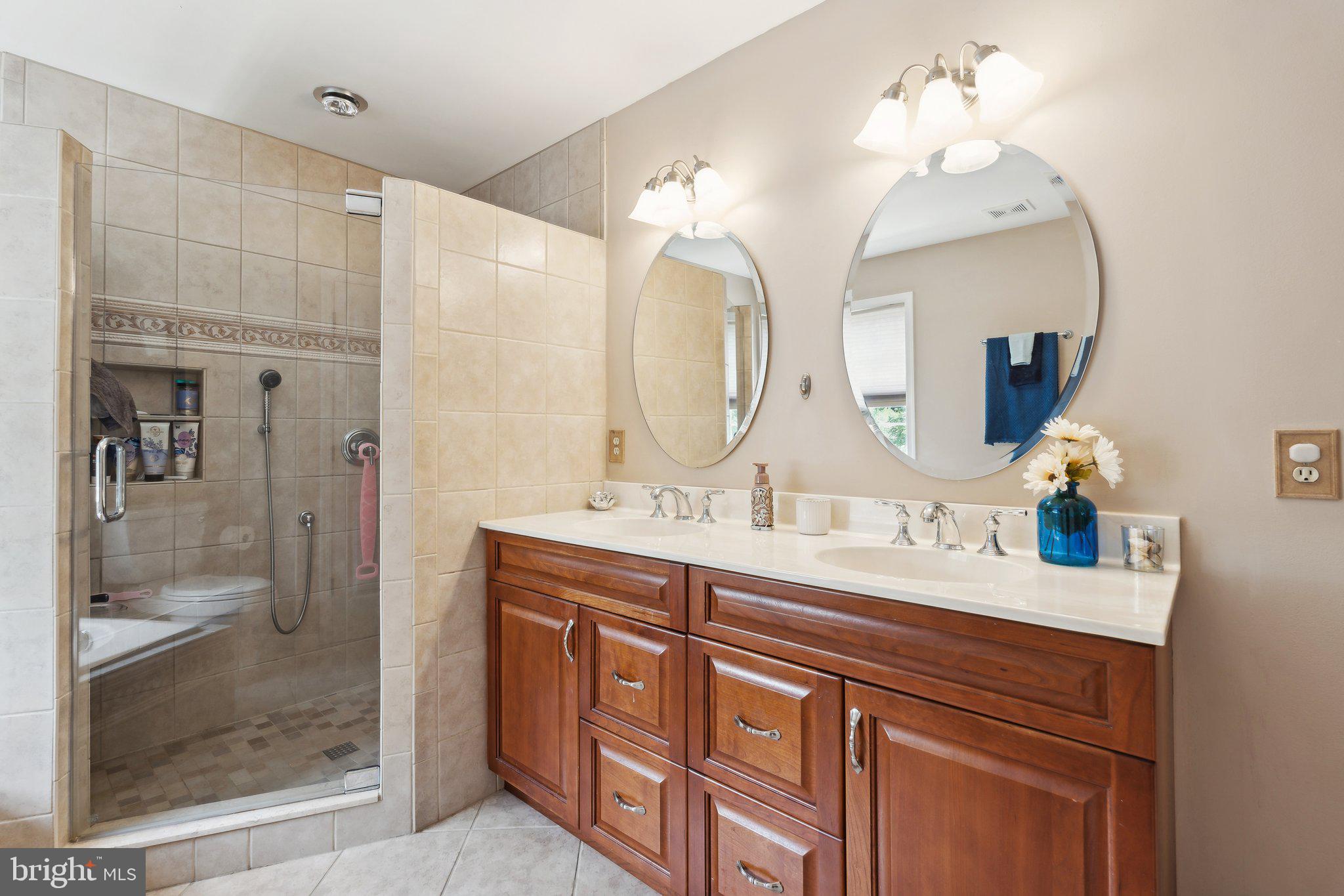 AUTUMN RIDGE - Residential