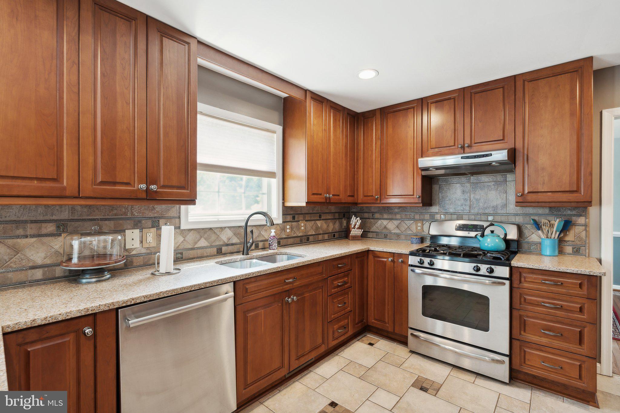 AUTUMN RIDGE - Residential