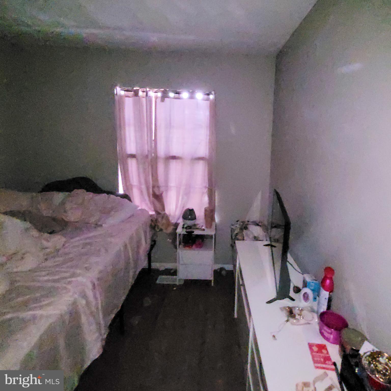 HARFORD SQUARE - Residential