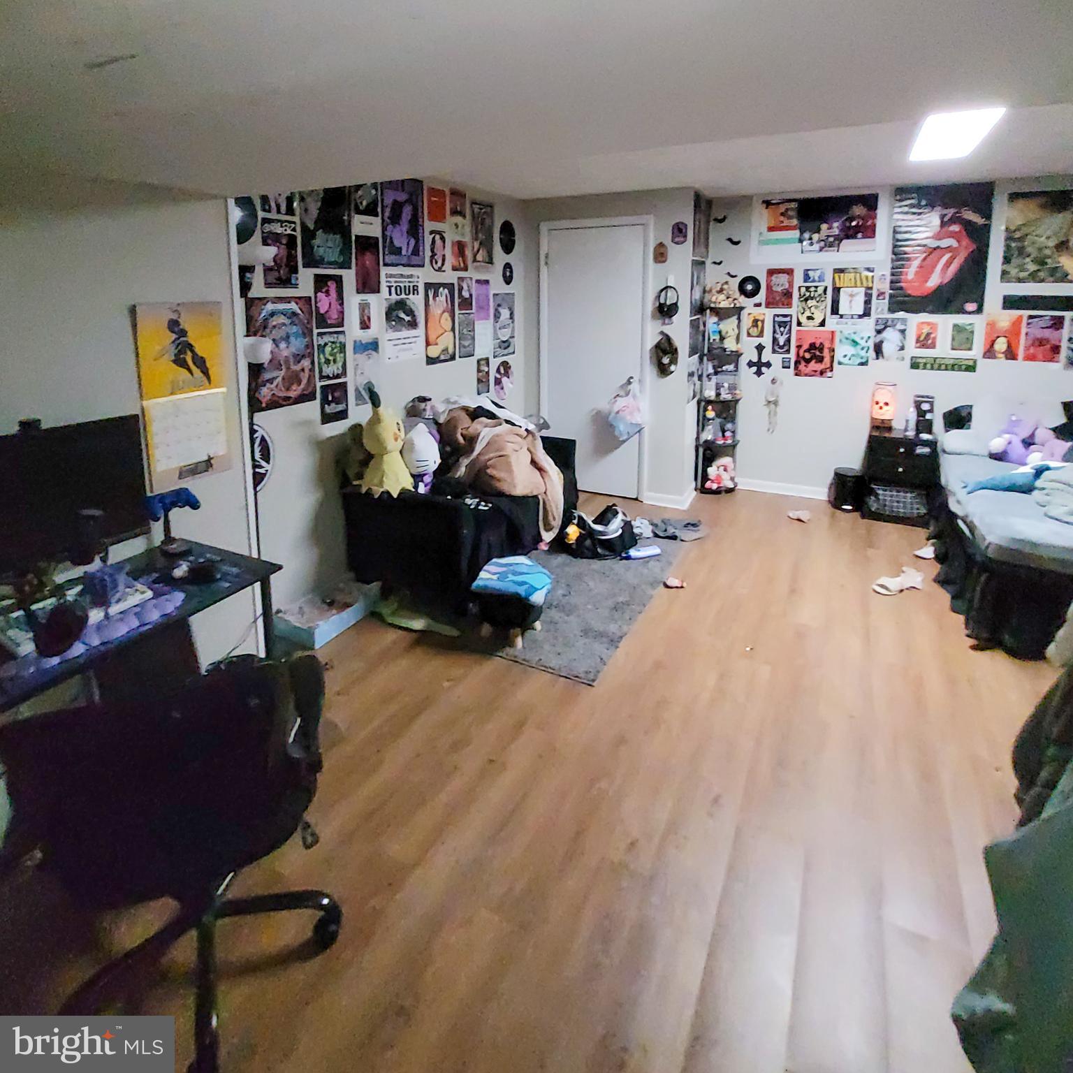 HARFORD SQUARE - Residential