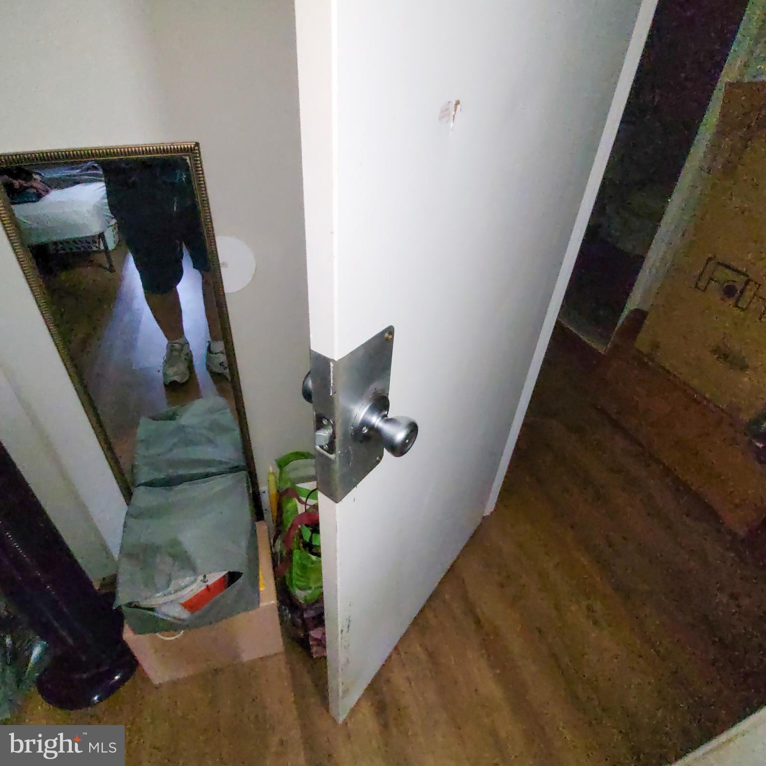 HARFORD SQUARE - Residential