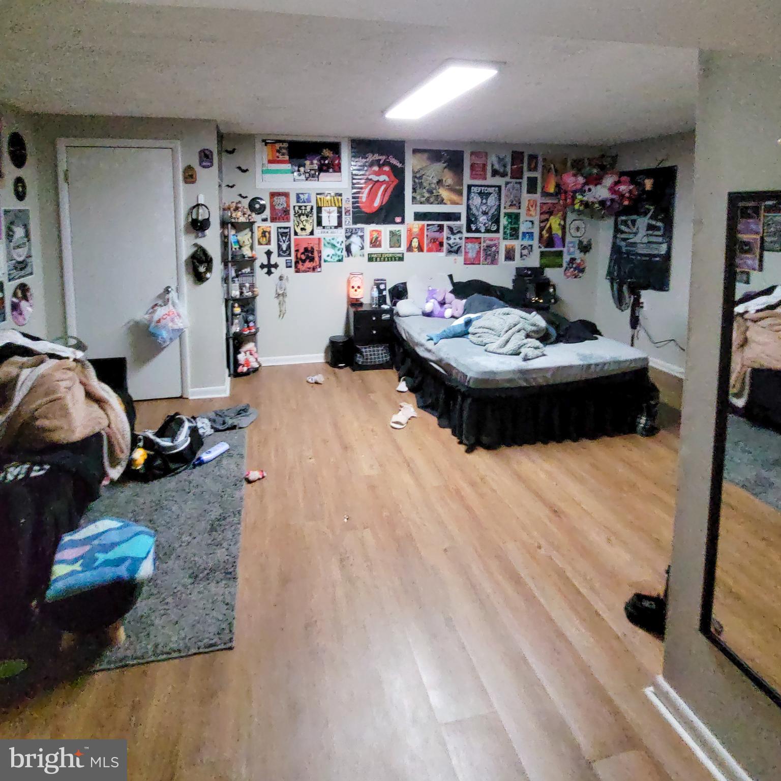 HARFORD SQUARE - Residential