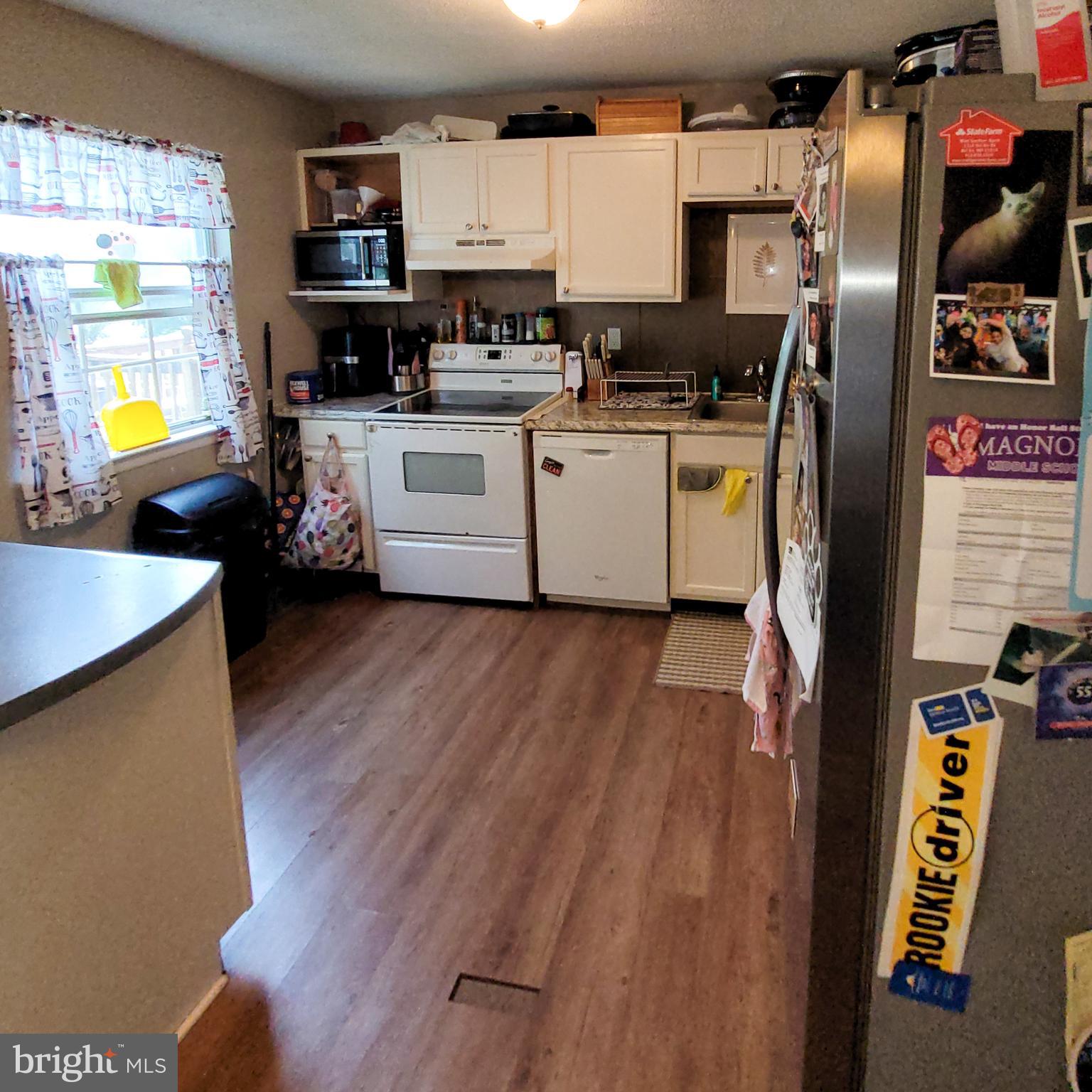 HARFORD SQUARE - Residential