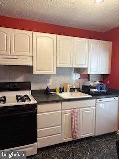 THE OAKTON - Residential