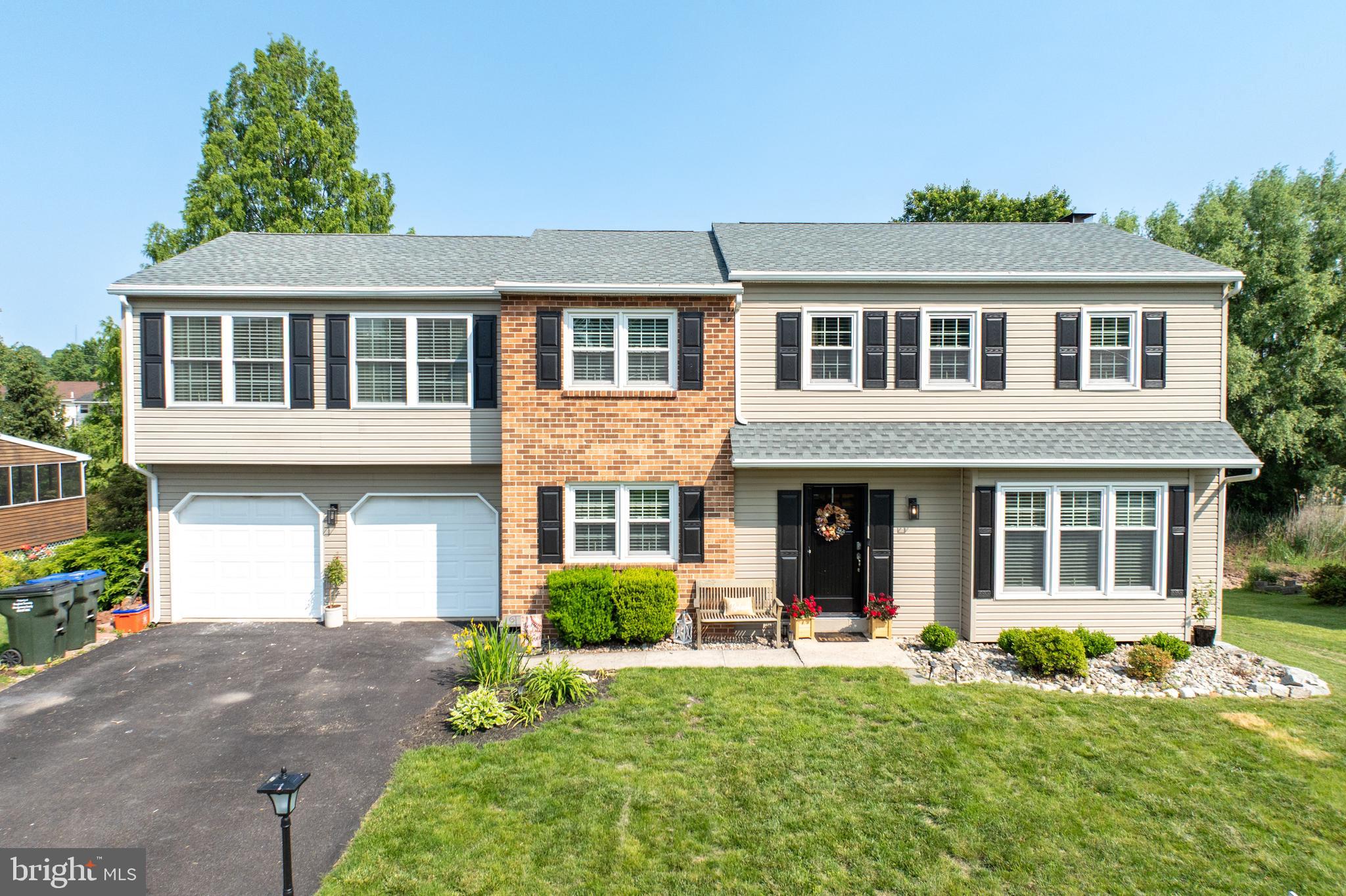 33 ROOSEVELT DRIVE