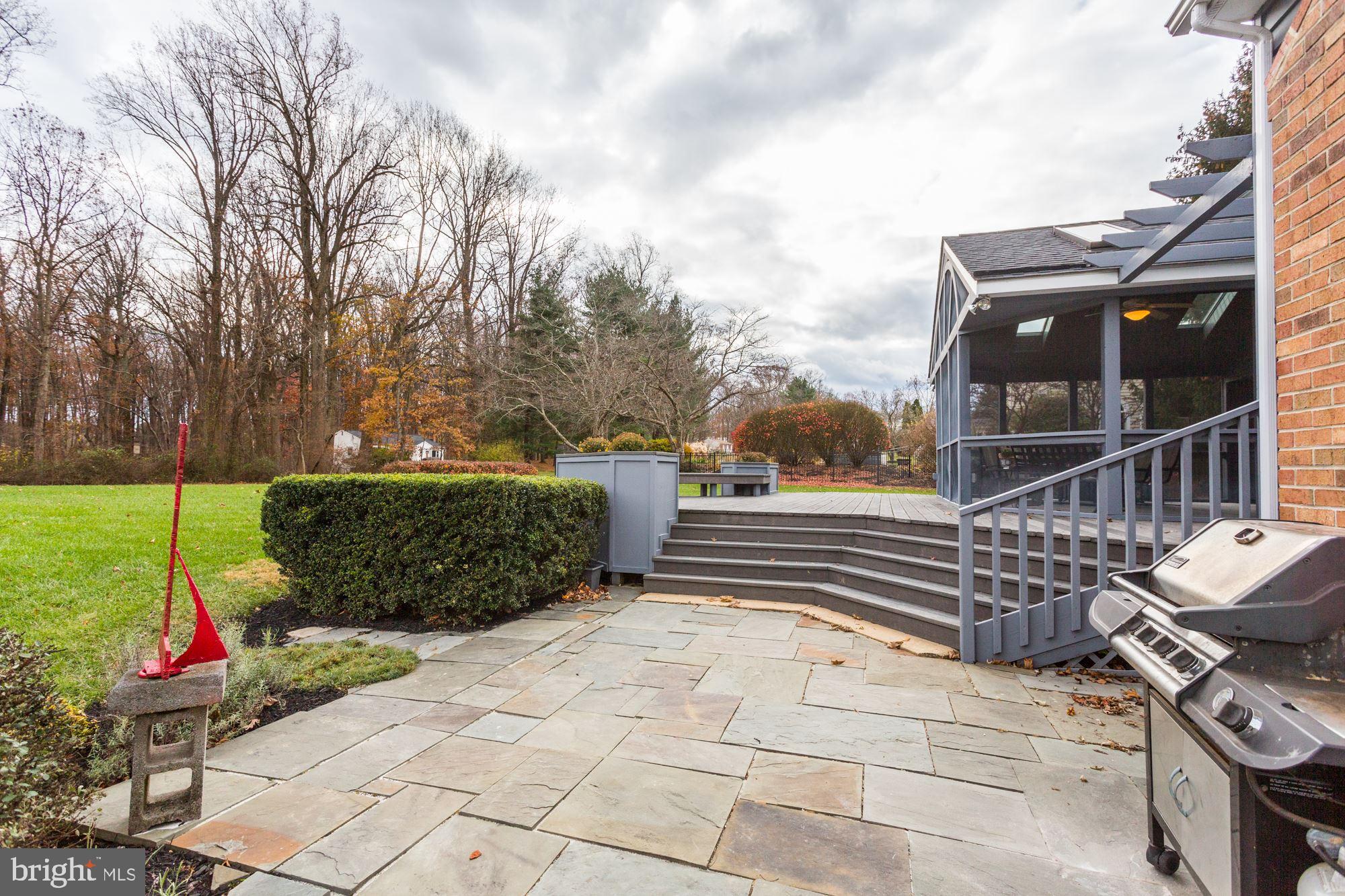 ALLNUTT FARMS ESTATES - Residential