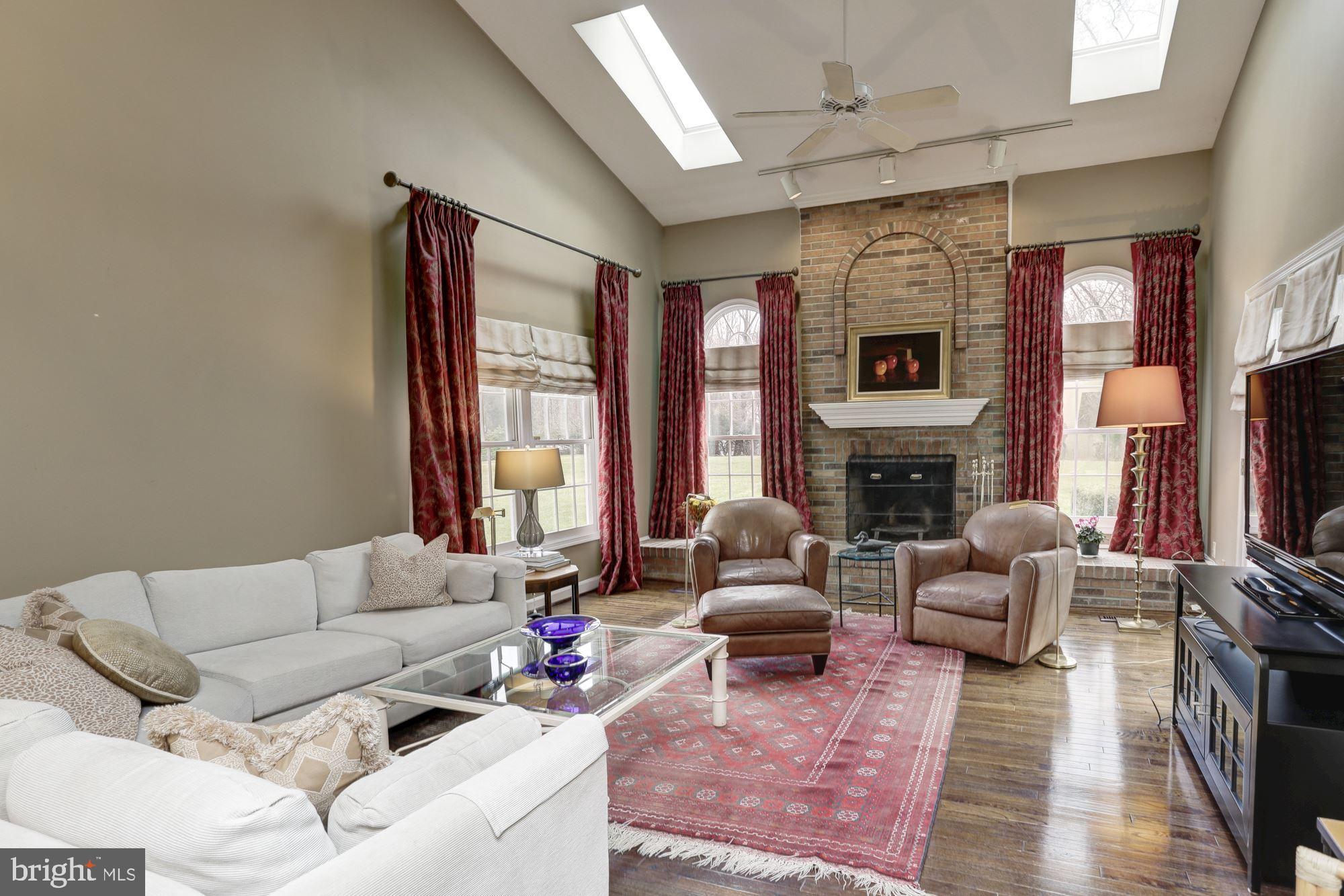 ALLNUTT FARMS ESTATES - Residential