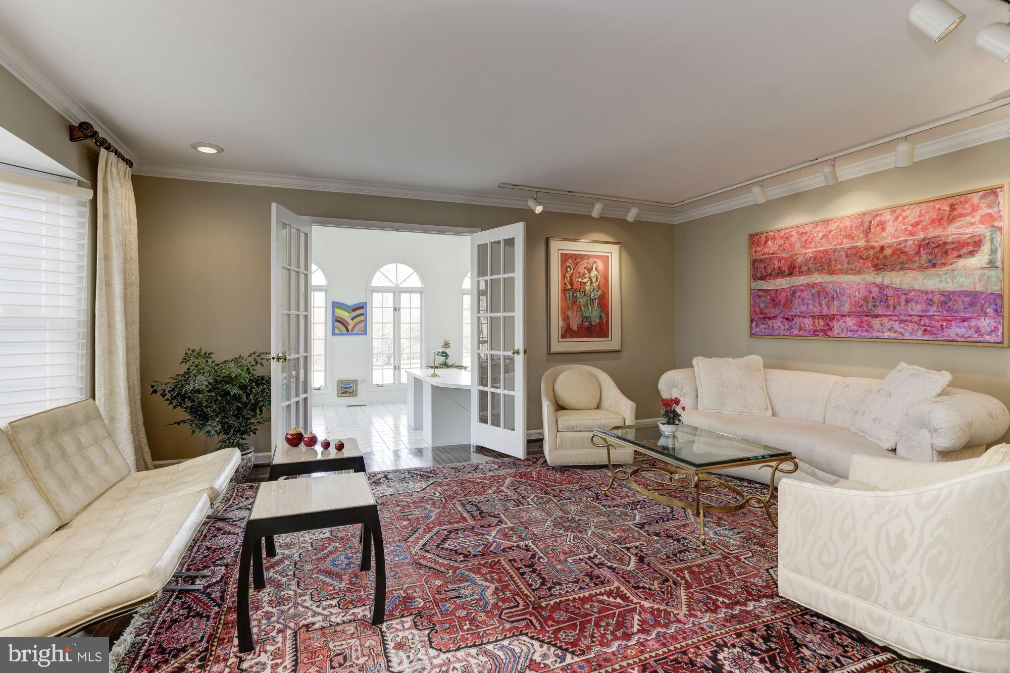 ALLNUTT FARMS ESTATES - Residential